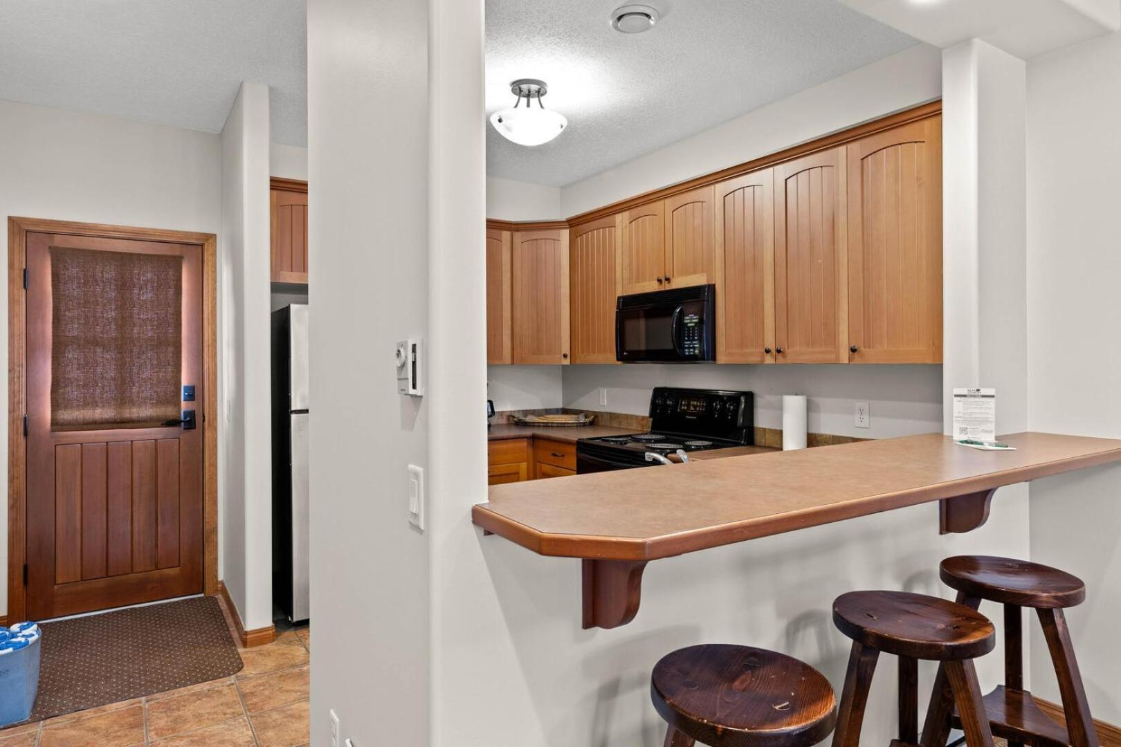 Sun Peaks Vacations - Trails Edge 17 By Bear Country - Property Image 27