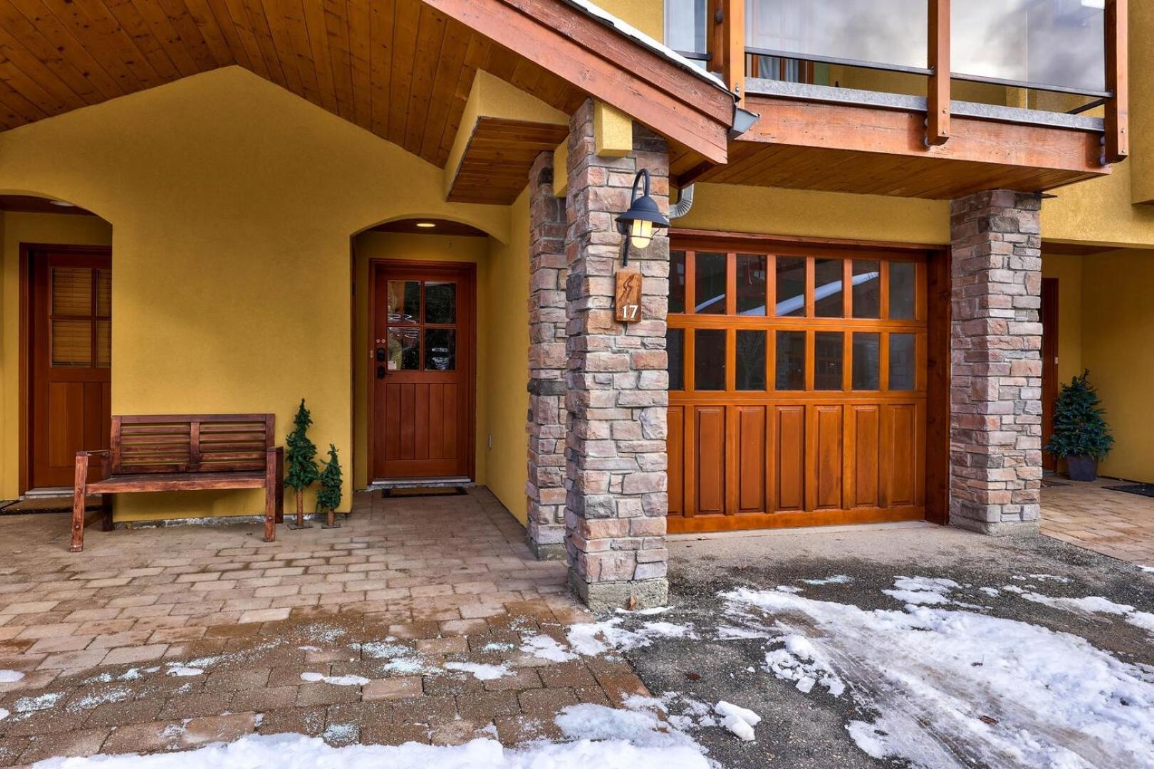 Sun Peaks Vacations - Trails Edge 17 By Bear Country - Property Image 28
