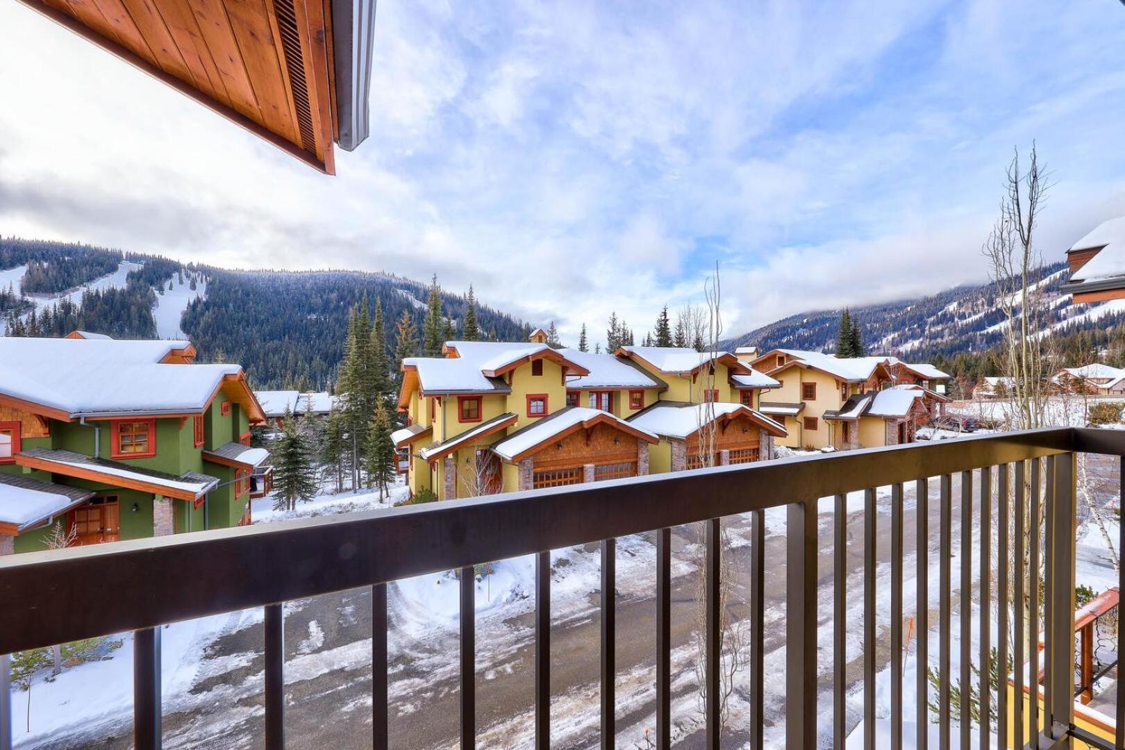 Sun Peaks Vacations - Trails Edge 17 By Bear Country - Property Image 33