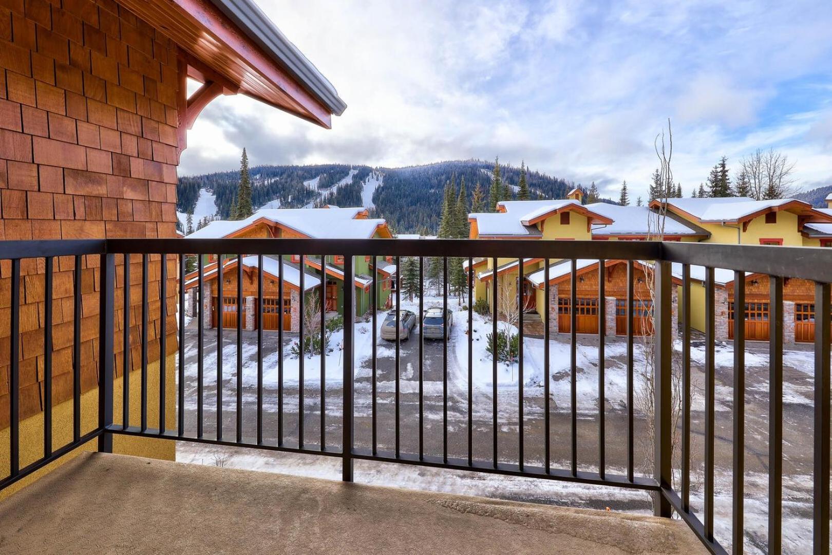 Sun Peaks Vacations - Trails Edge 17 By Bear Country - Property Image 34