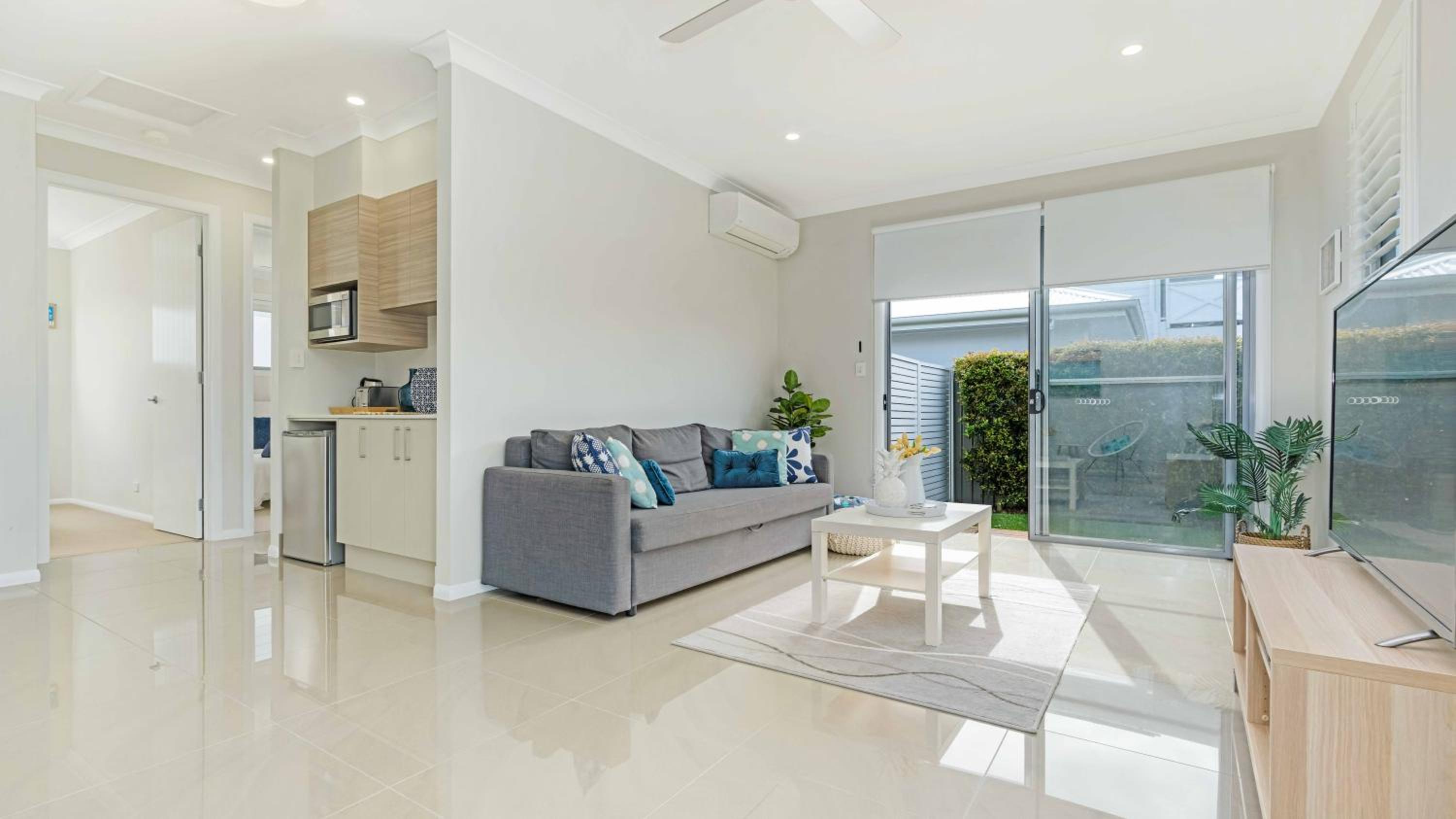 Cabarita Reef House - Pool, Lake, Beach & AC!