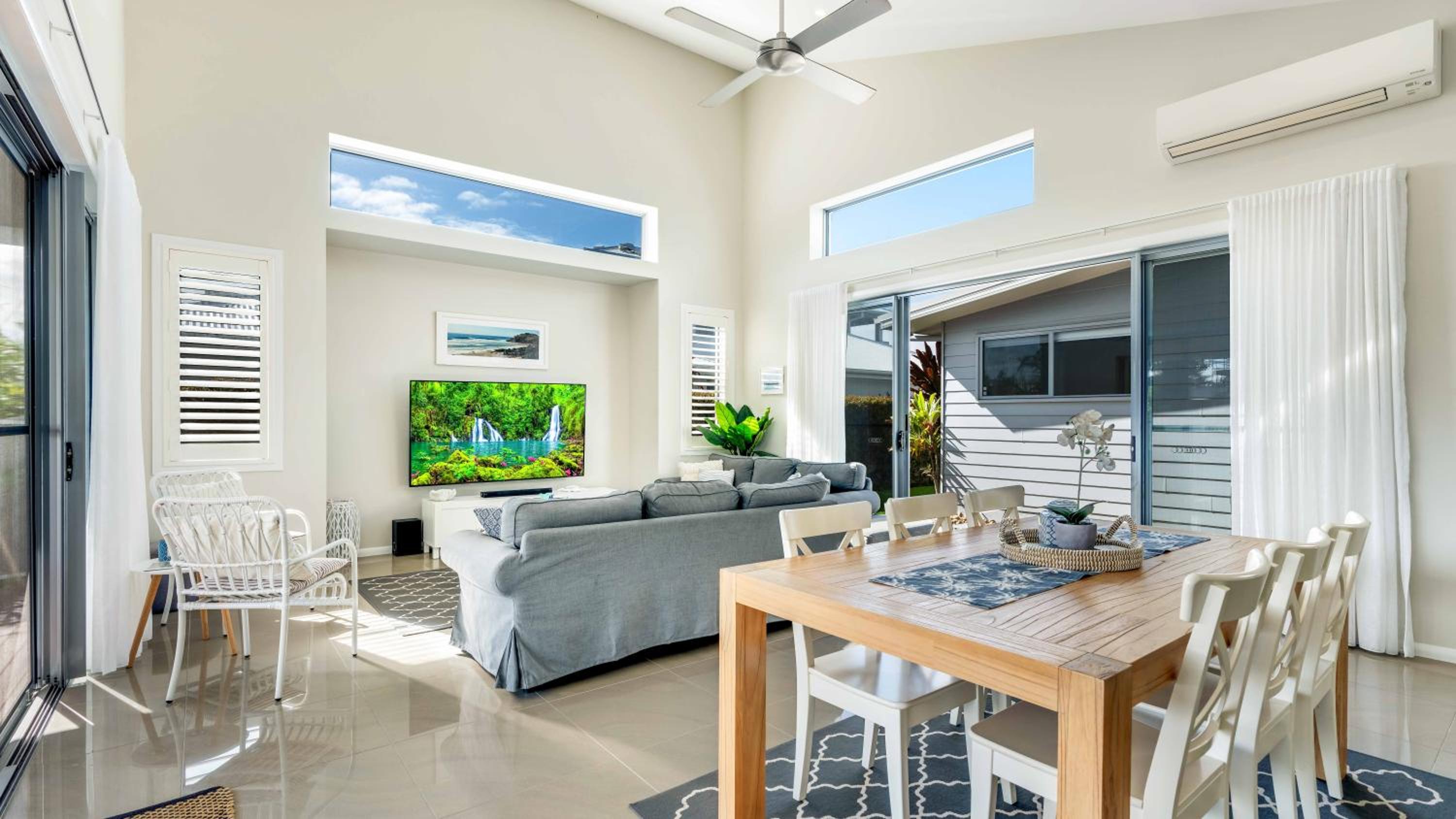 Cabarita Reef House - Pool, Lake, Beach & AC!