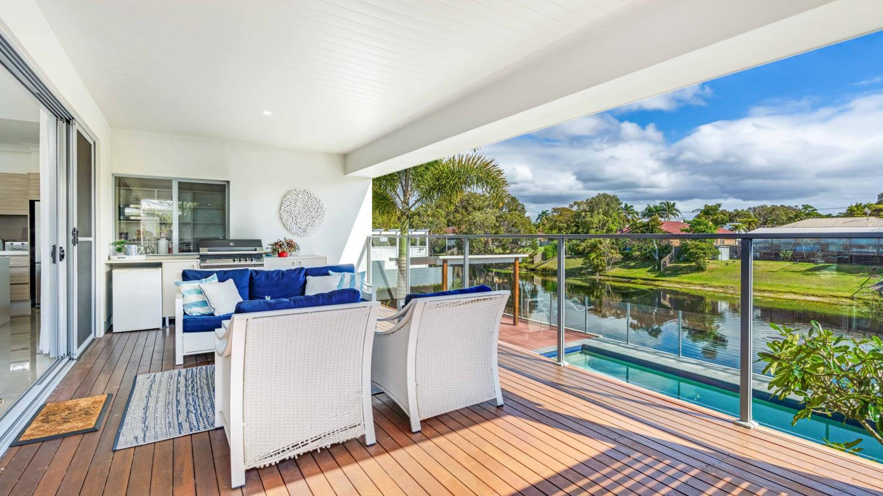Cabarita Reef House - Pool, Lake, Beach & AC!