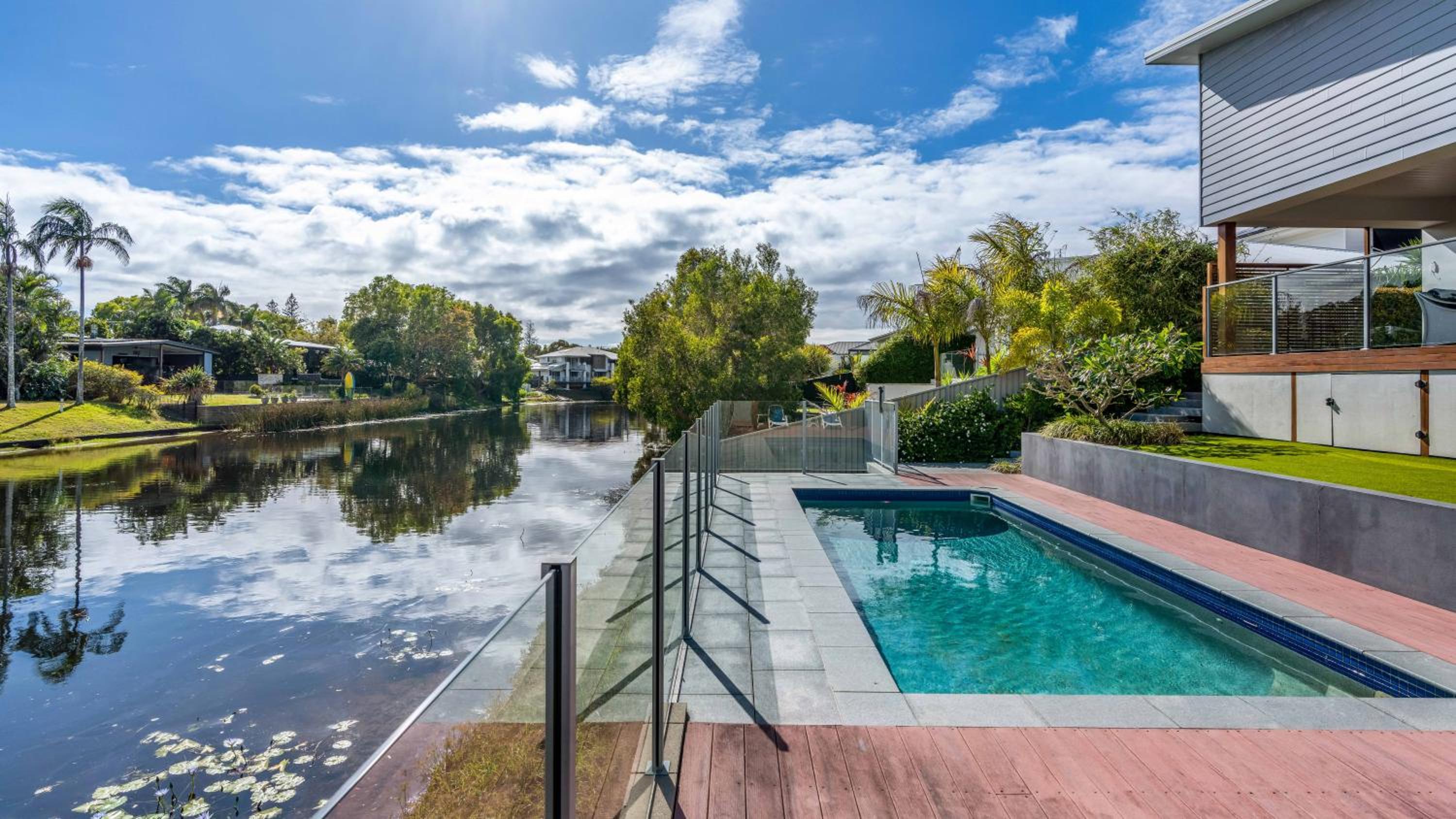 Cabarita Reef House - Pool, Lake, Beach & AC!