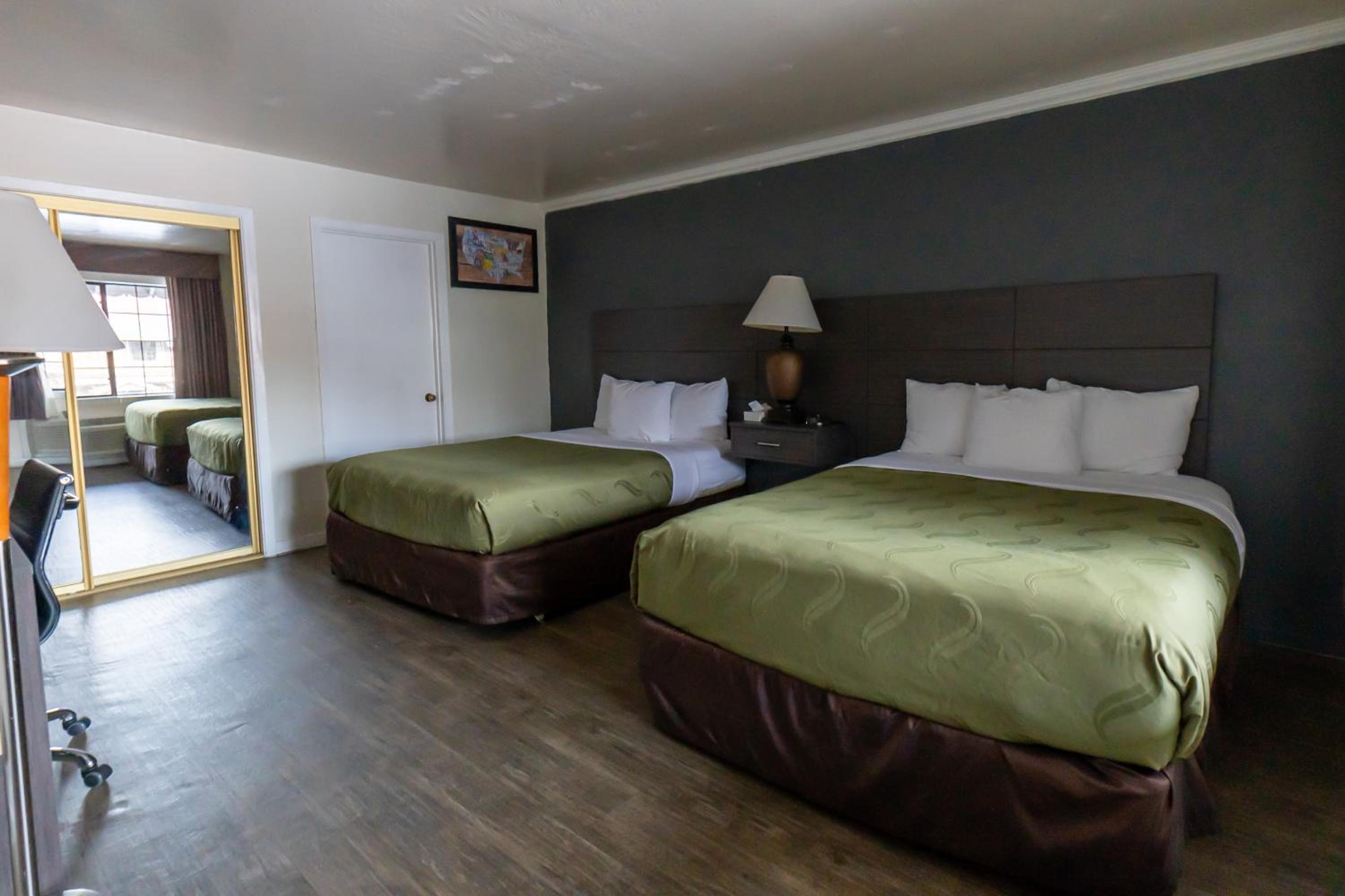 Lake Tahoe Vacations - Econo Lodge Inn Suites Heavenly Village Area - Property Image 13