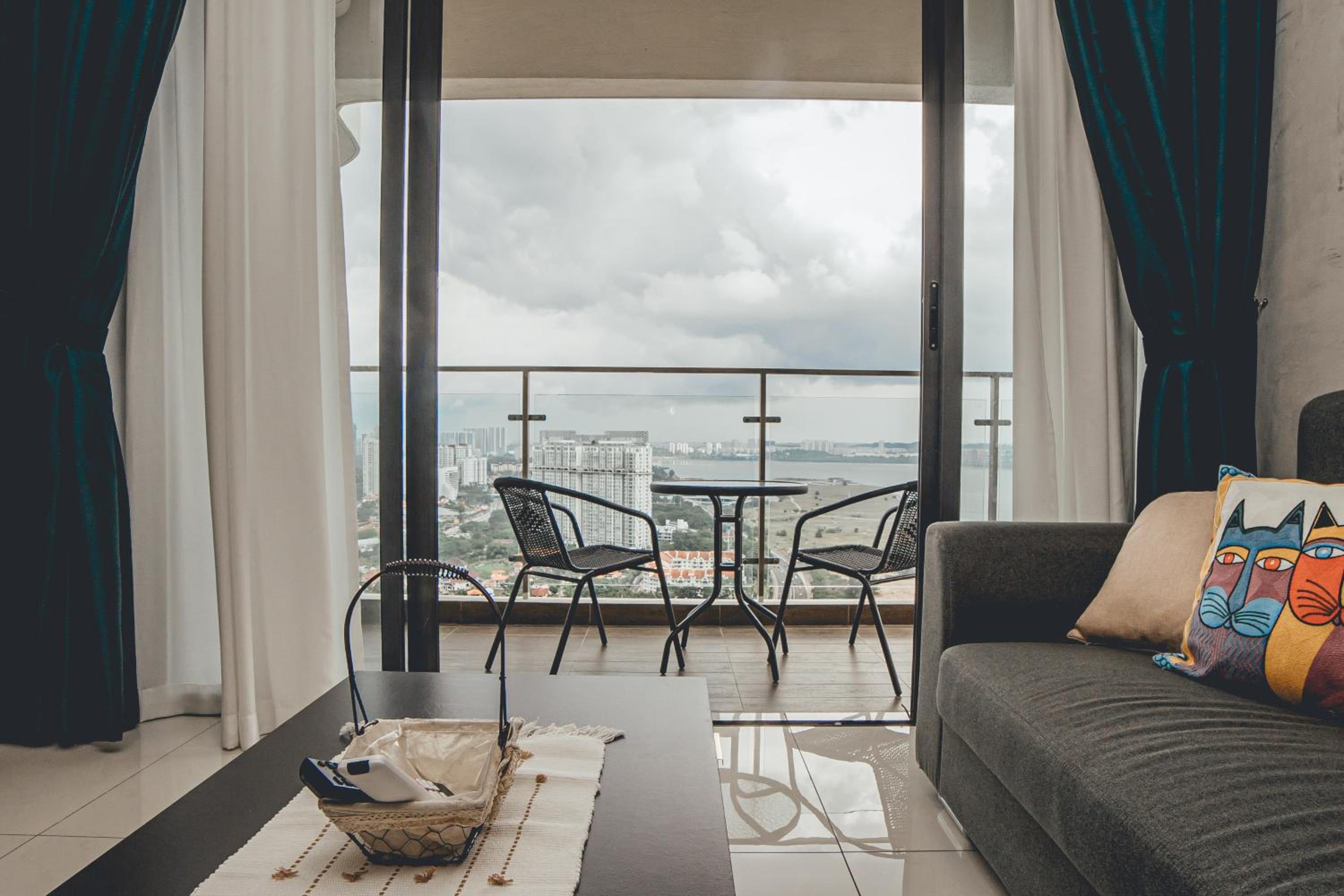 Danga Bay SeaView 3BR BigBalcony by Our Stay