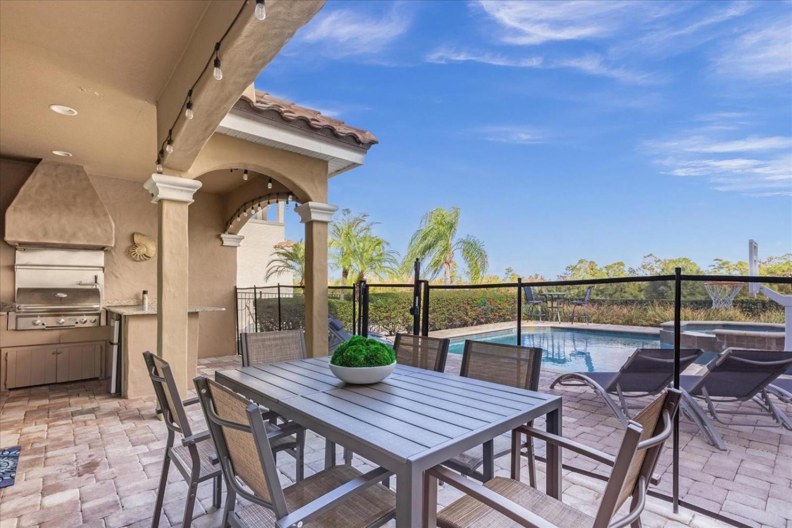 Elegant Disney Vacation Home on Reunion Resort view 4