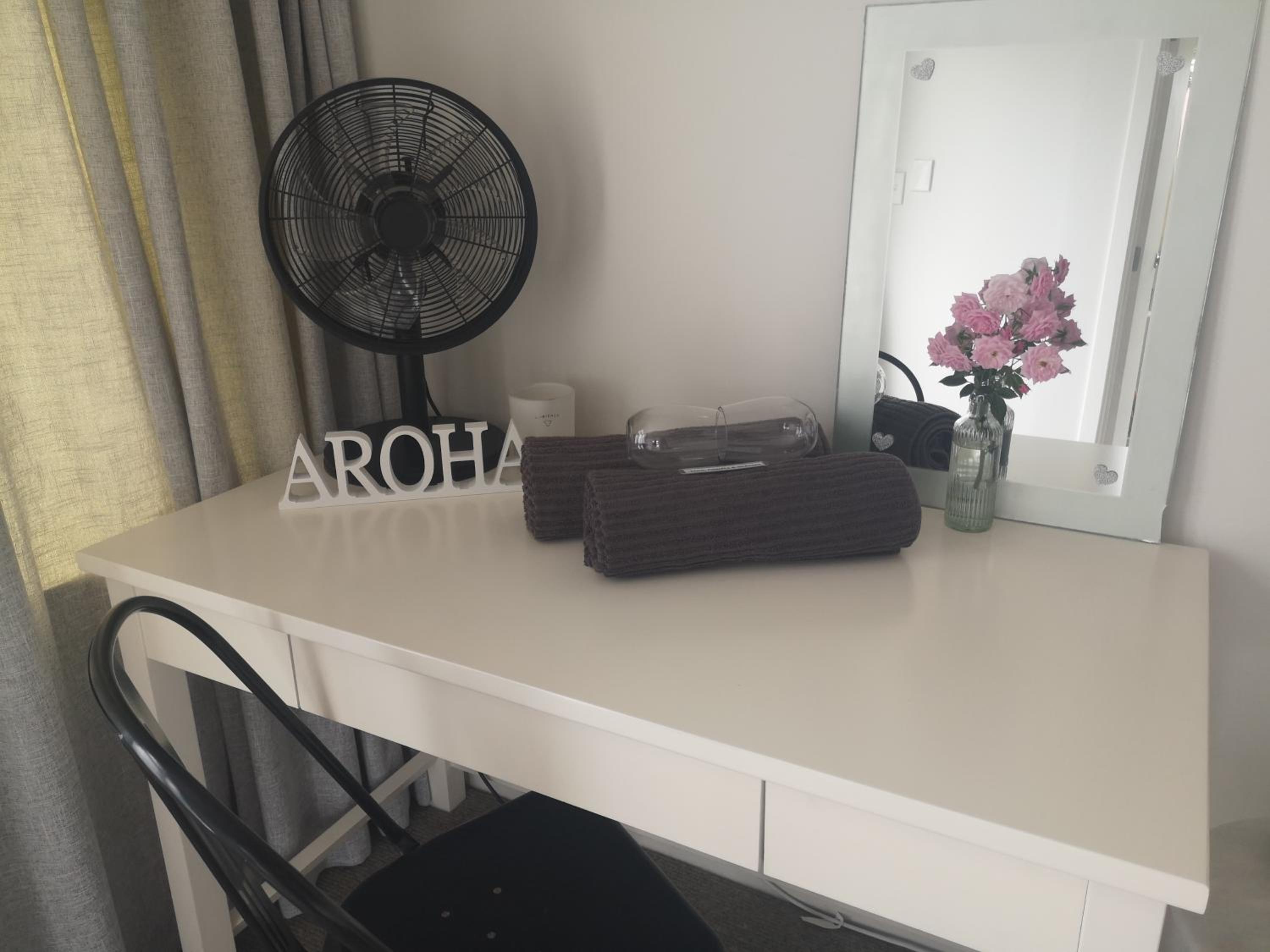 Pool House - One Bedroom Self Contained Unit view 3