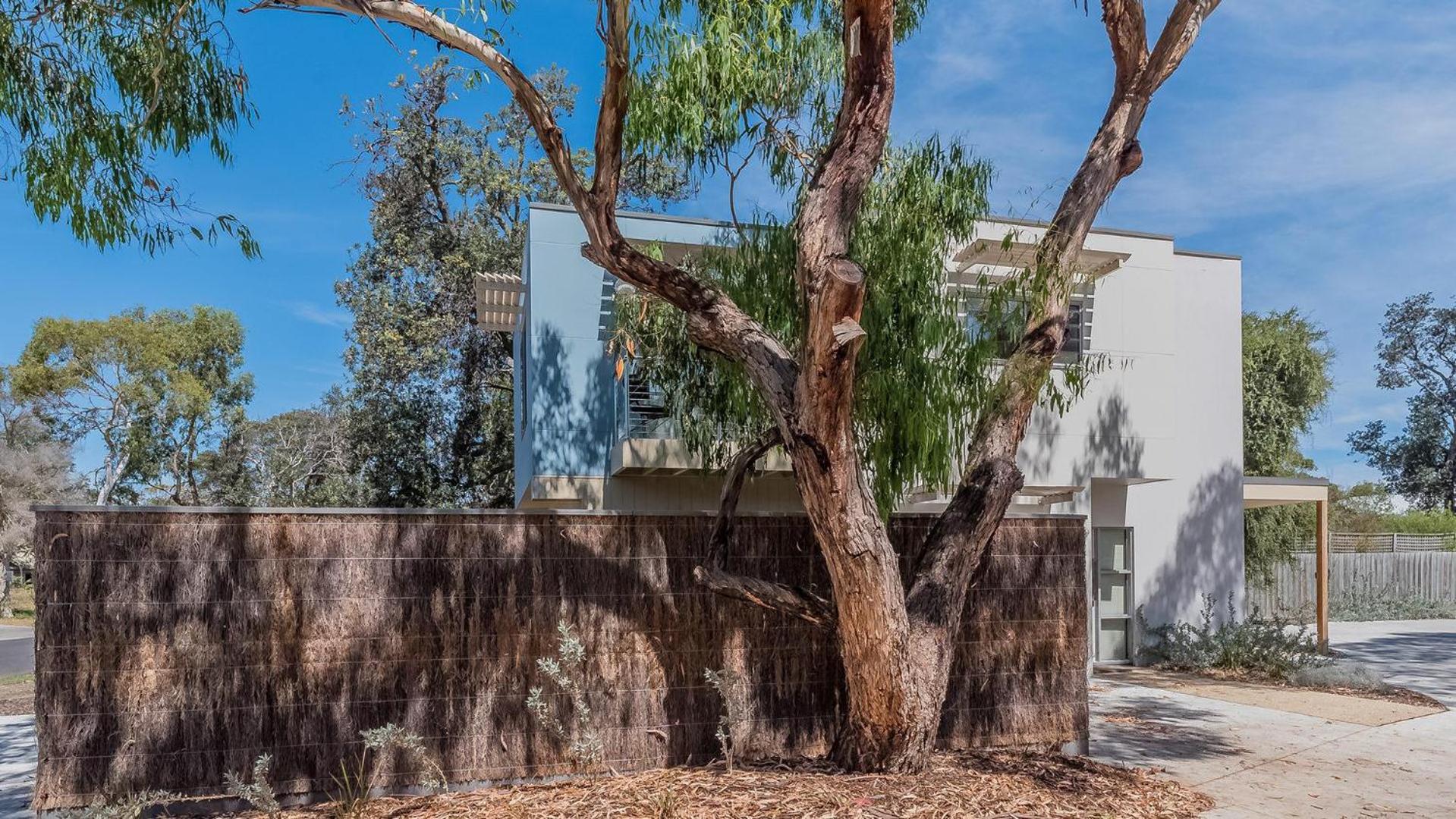 1-6 Broughton Avenue, Cowes