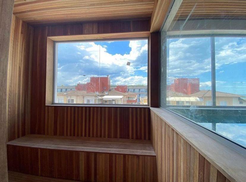 Apartamento com Piscina na Cobertura e Vista Panoramica do Mar da PRAIA GRANDE