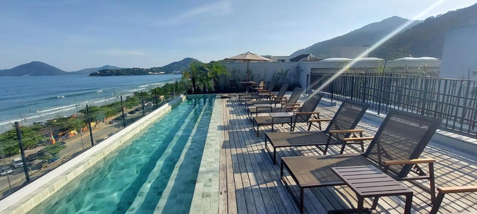 Apartamento com Piscina na Cobertura e Vista Panoramica do Mar da PRAIA GRANDE