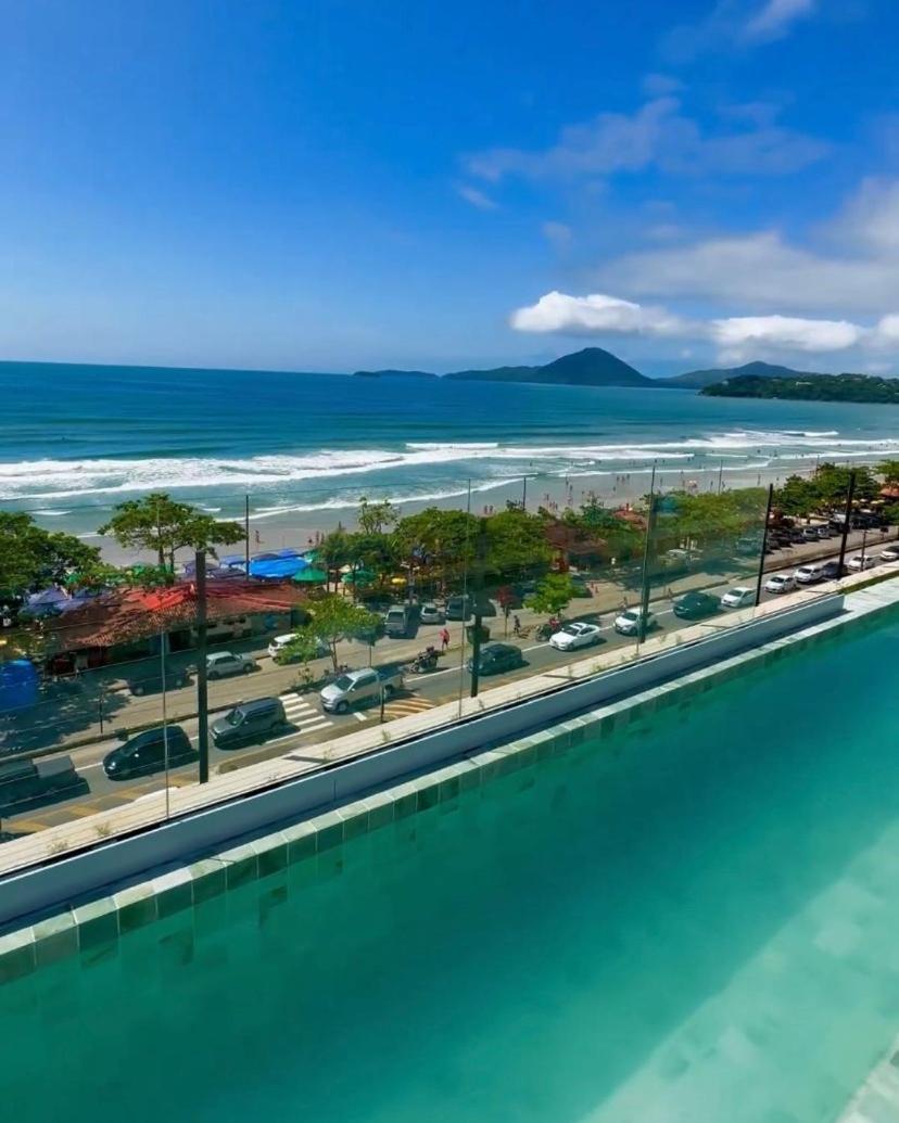 Apartamento com Piscina na Cobertura e Vista Panoramica do Mar da PRAIA GRANDE