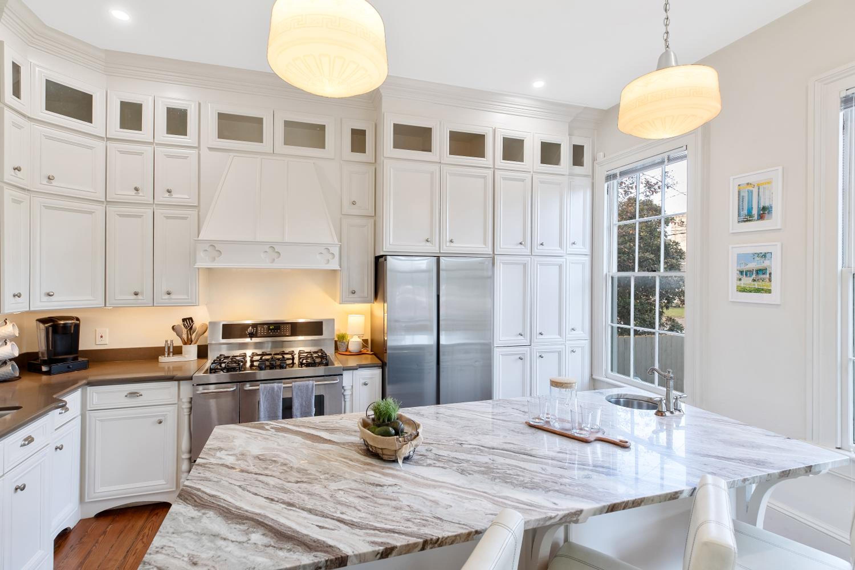 Historic 1871 Coastal Breeze with Heated Pool - Restoring Galveston