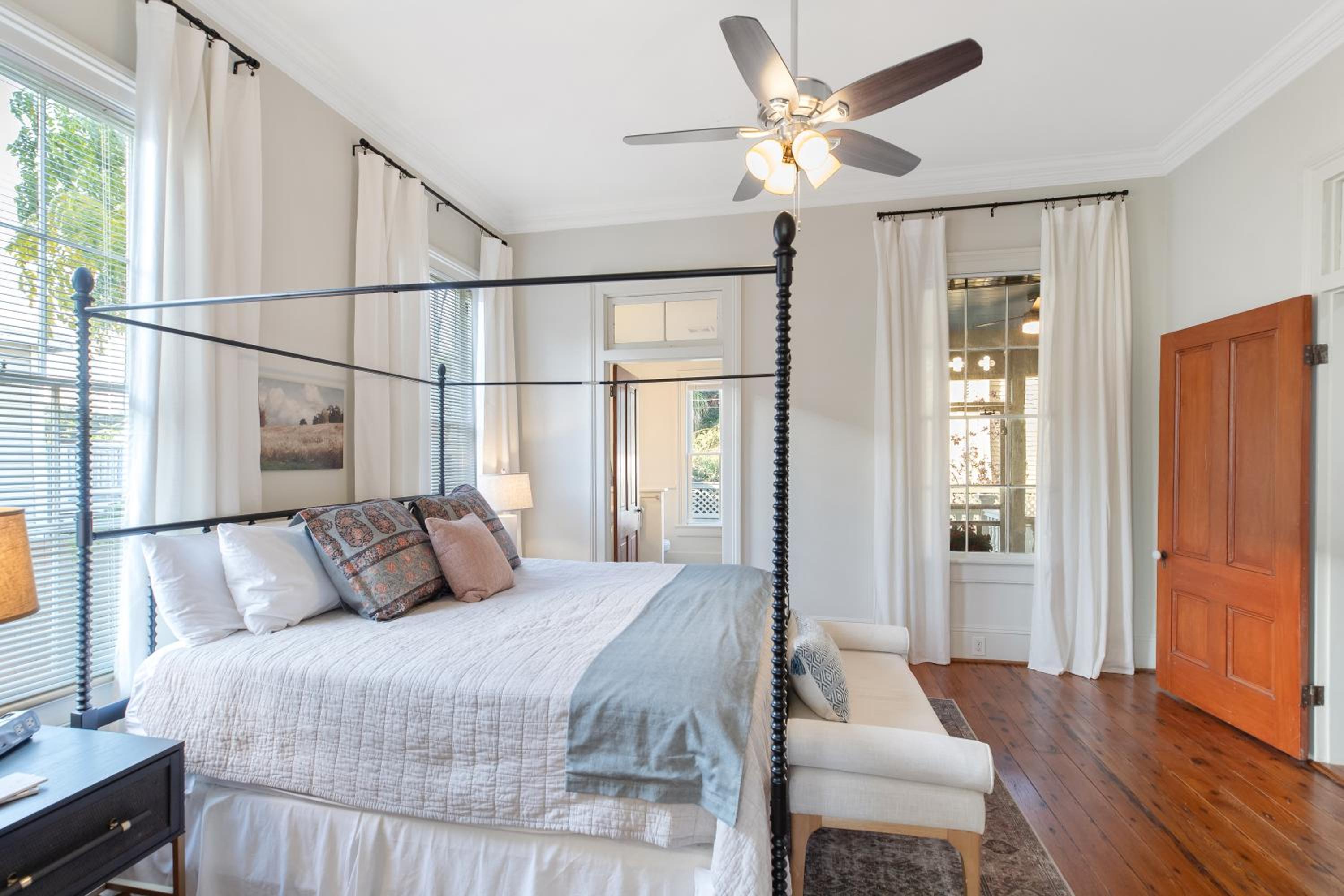 Historic 1871 Coastal Breeze with Heated Pool - Restoring Galveston, photo 11