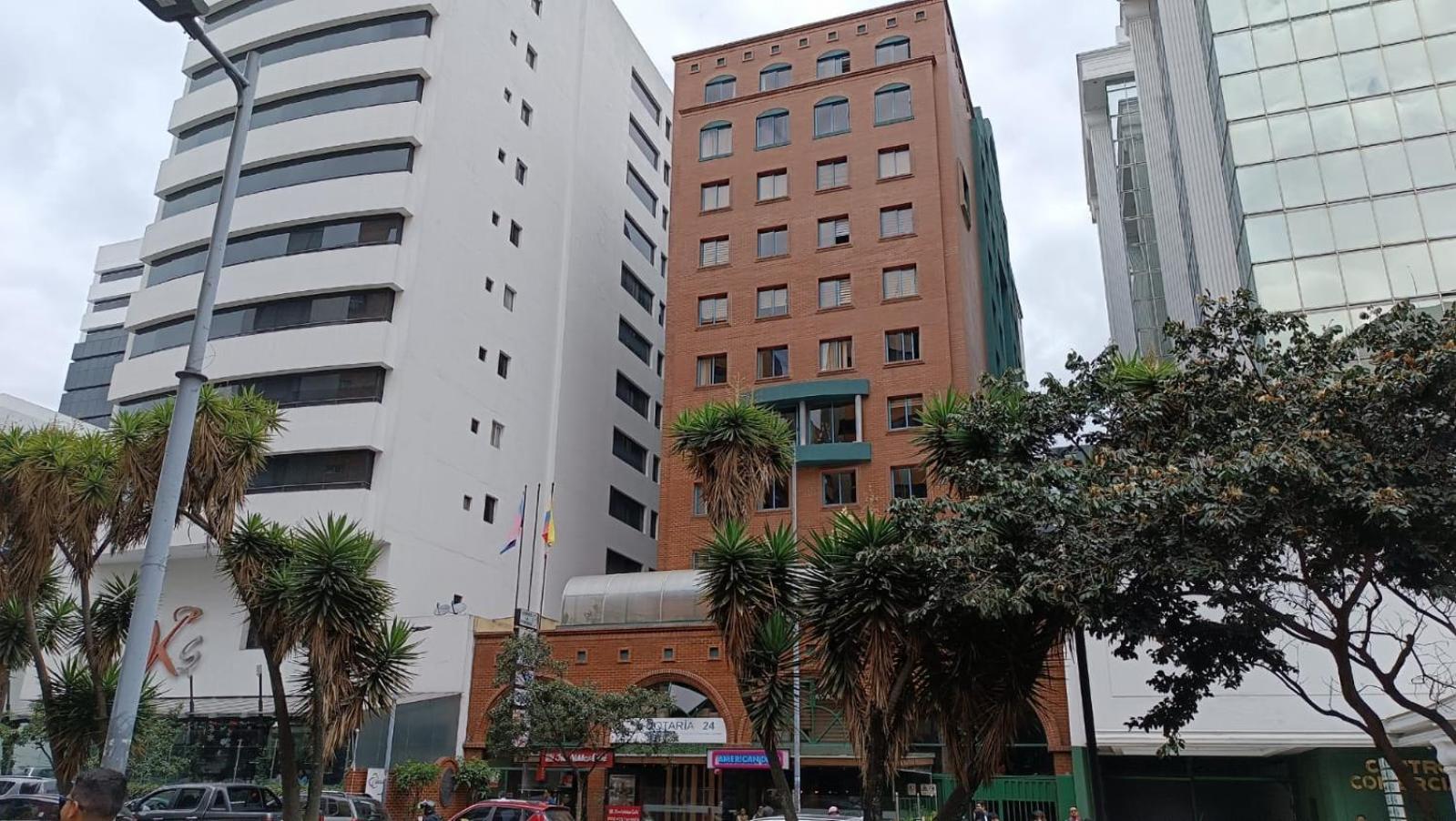 La Carolina República del Salvador Quito