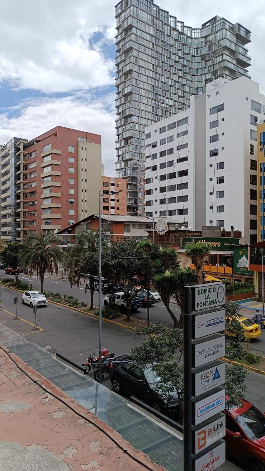 La Carolina República del Salvador Quito