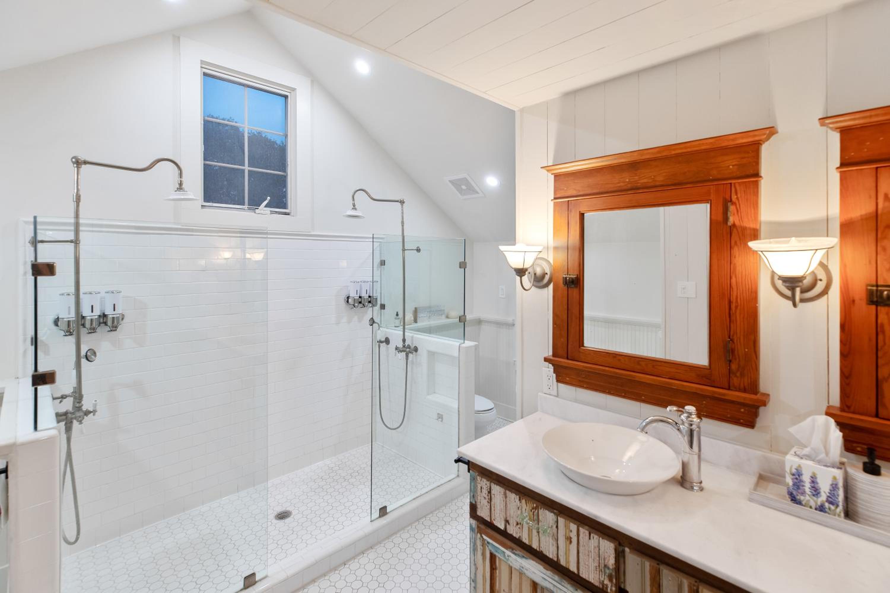 Historic 1871 Coastal Breeze with Heated Pool - Restoring Galveston, photo 13