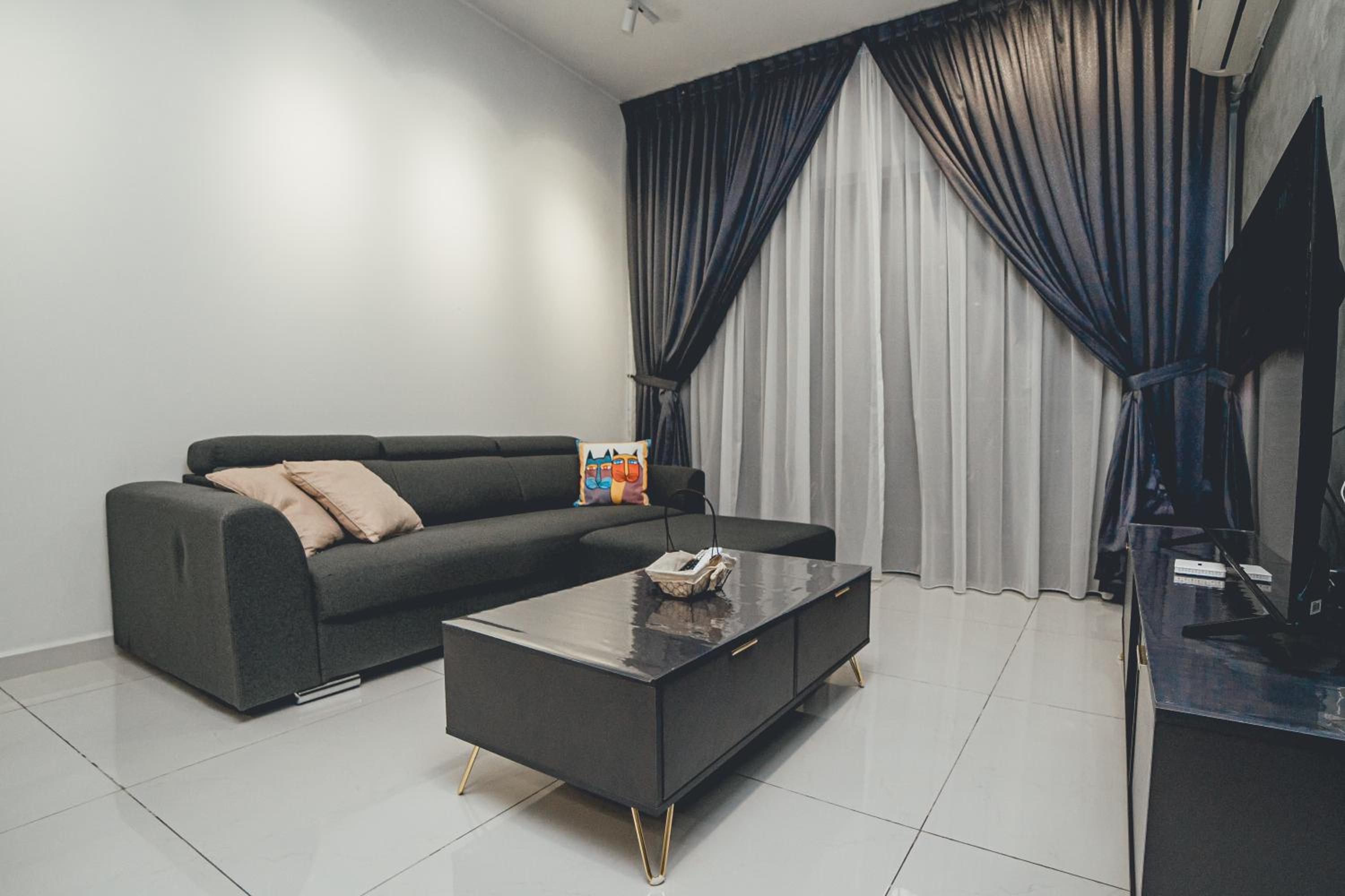 Amberside Comfy Stay 3BR in Danga Bay by Our Stay