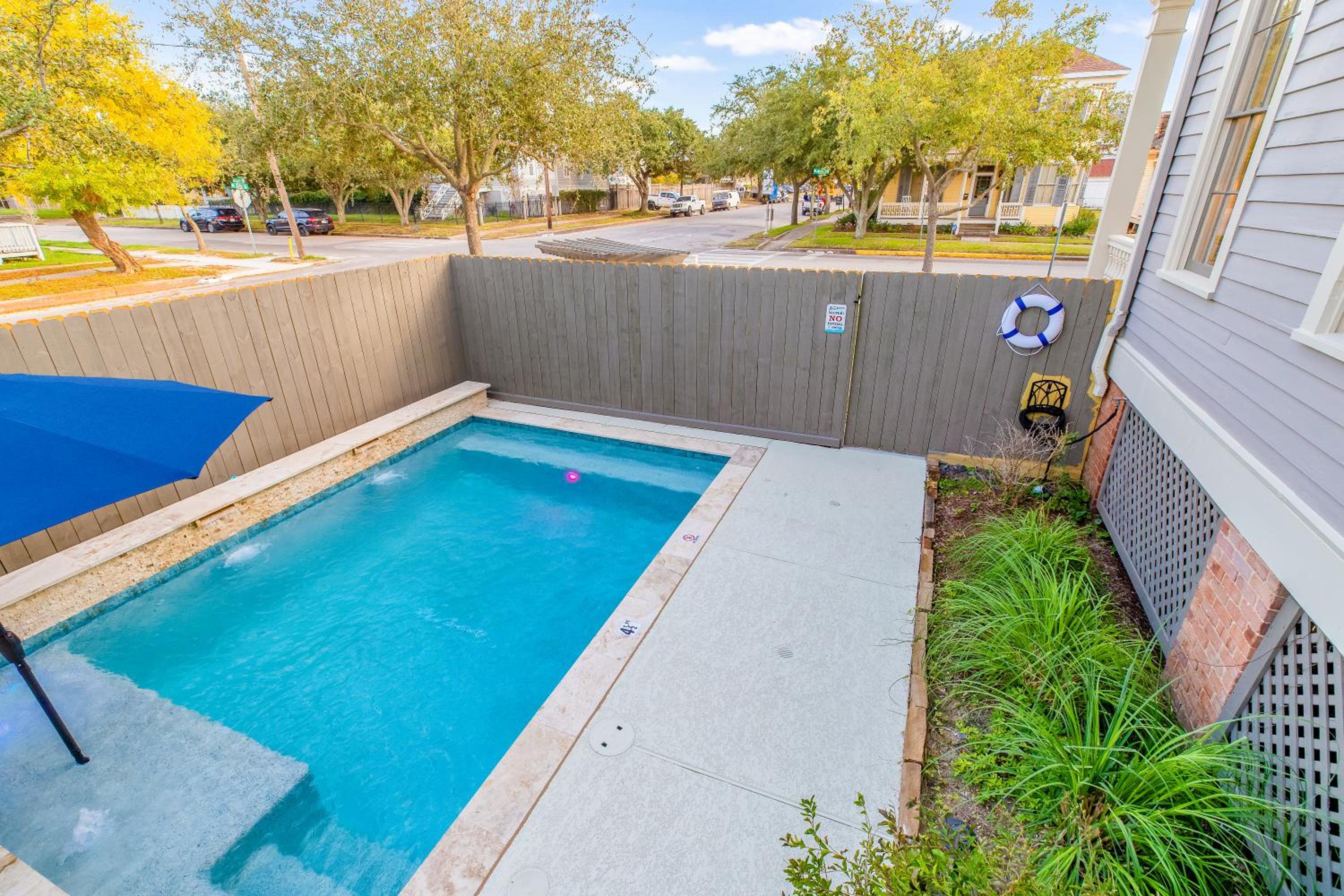 Historic 1871 Coastal Breeze with Heated Pool - Restoring Galveston, photo 20