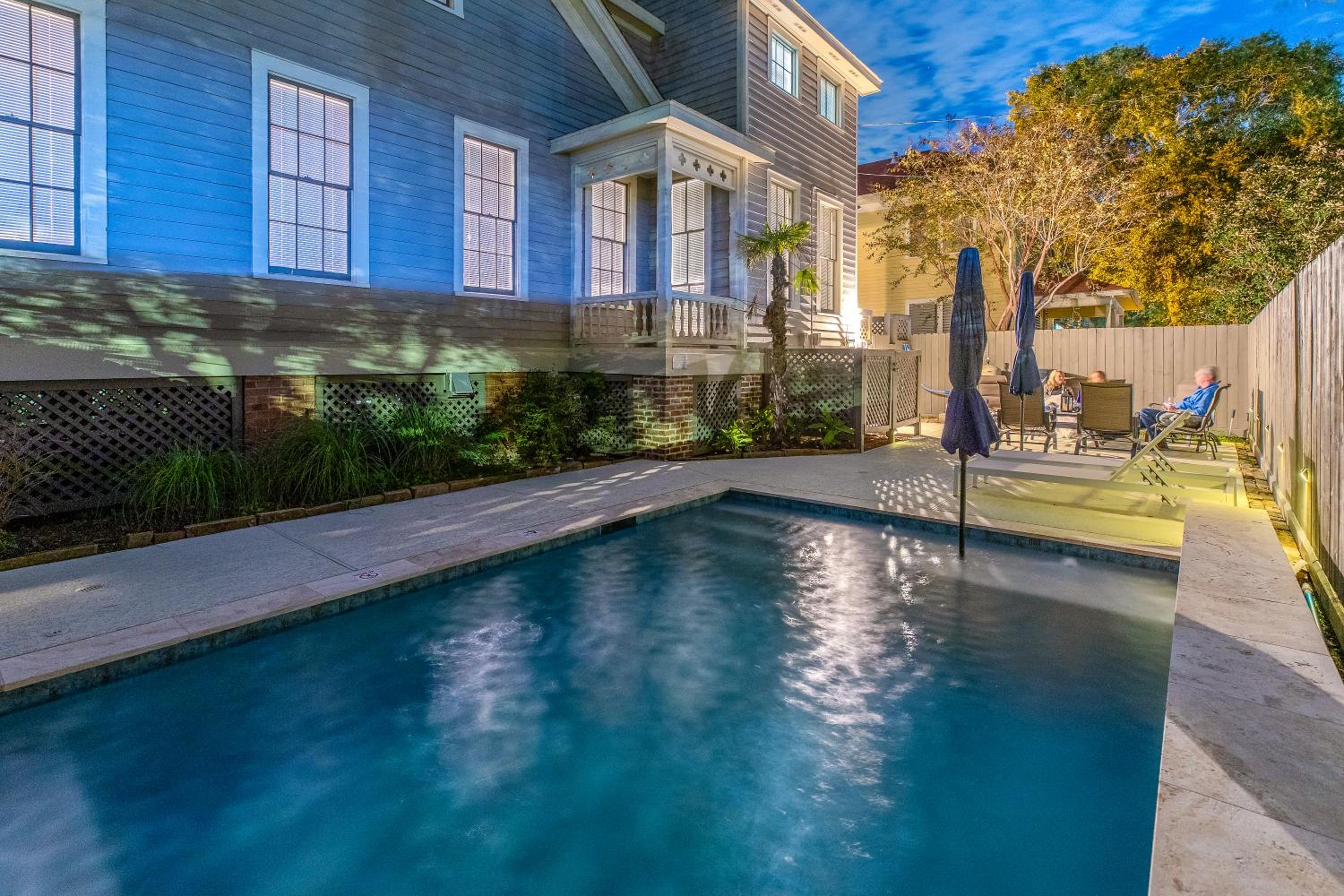 Historic 1871 Coastal Breeze with Heated Pool - Restoring Galveston