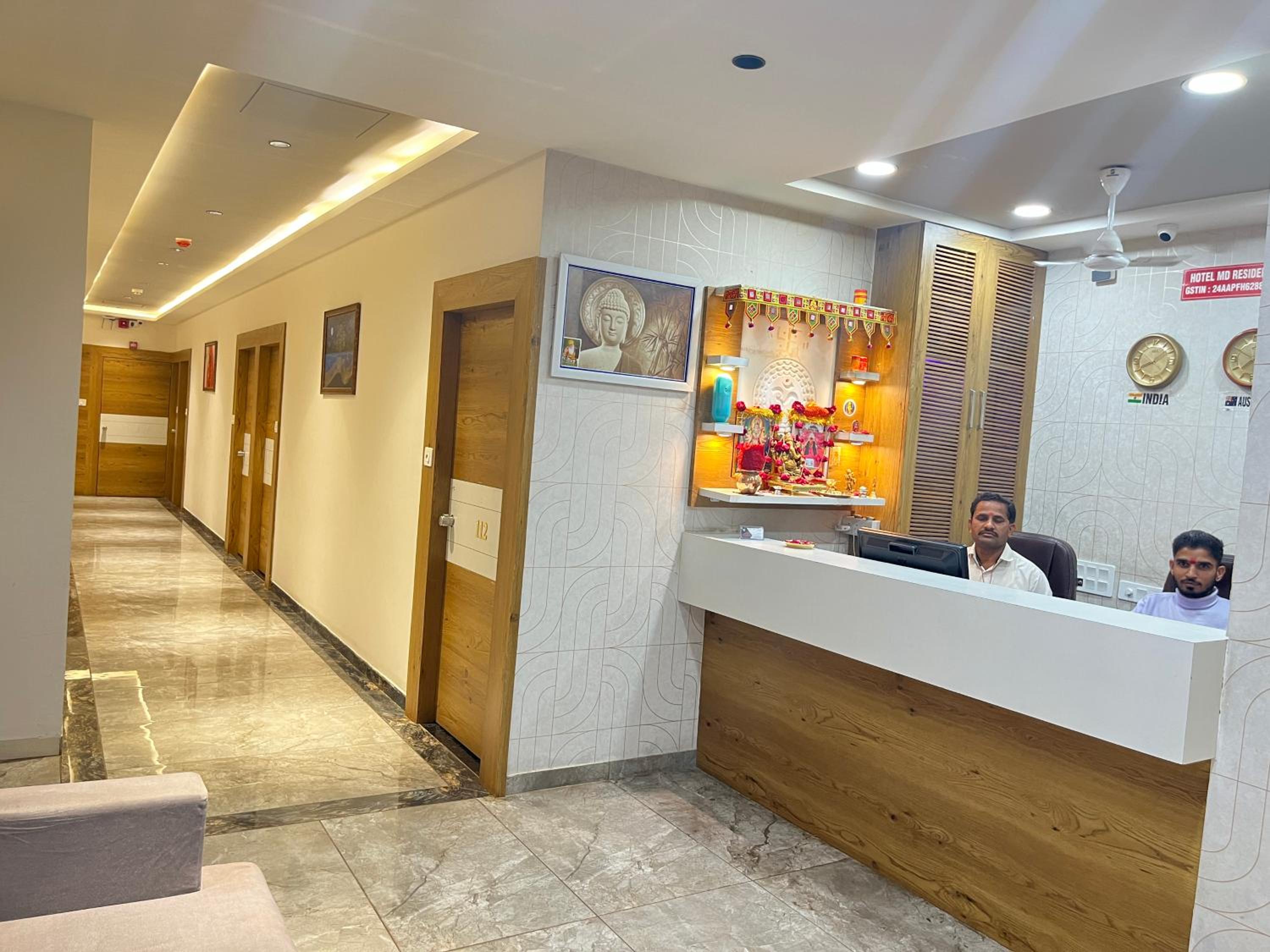 Lobby & Reception