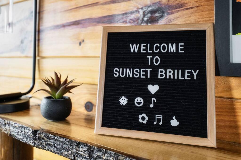 Sunset Briley - Amazing Views! Hot Tub, Pool Table, Lots of Games view 5