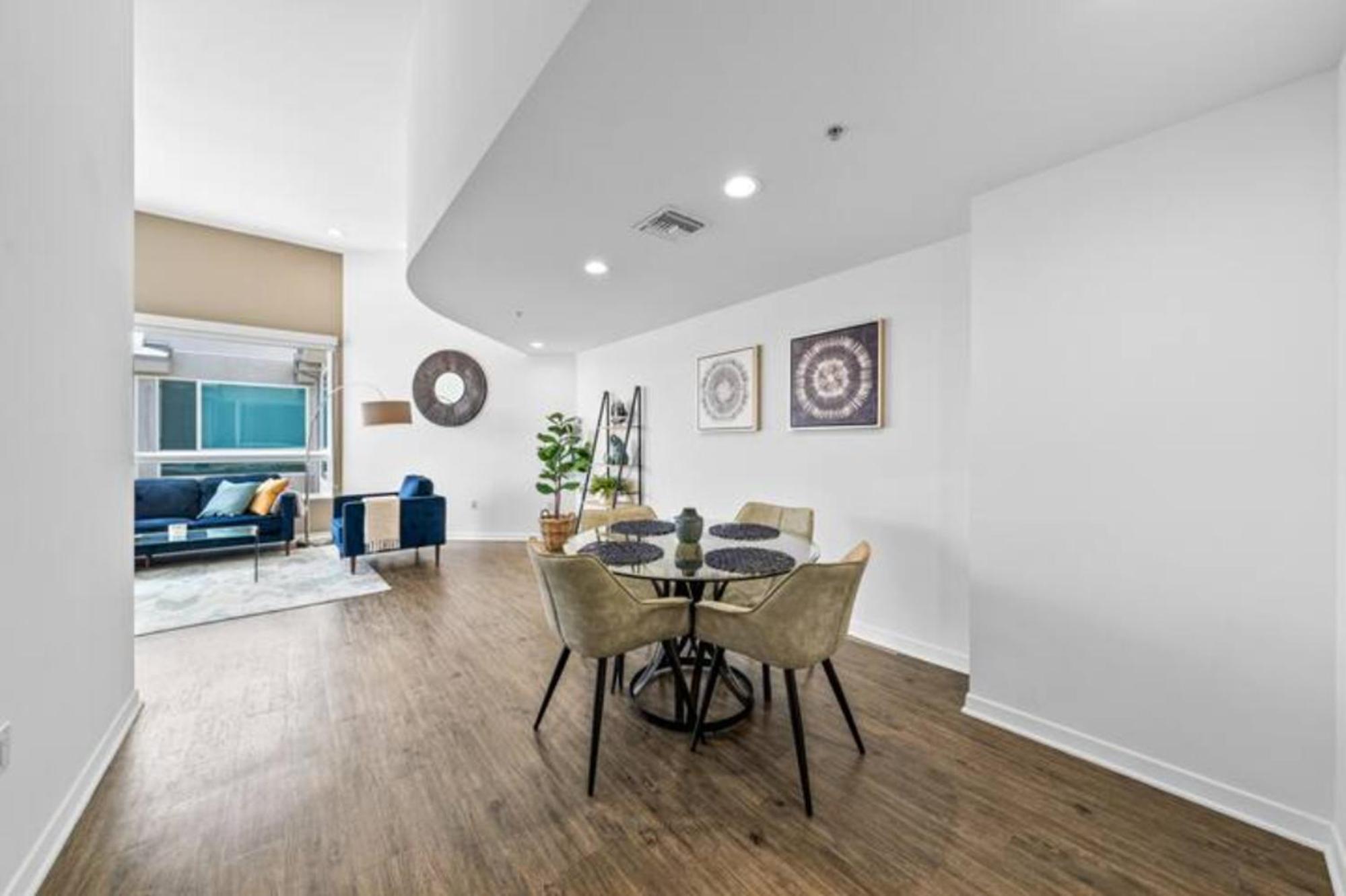 Blue Water Views Penthouse In Marina Del Rey