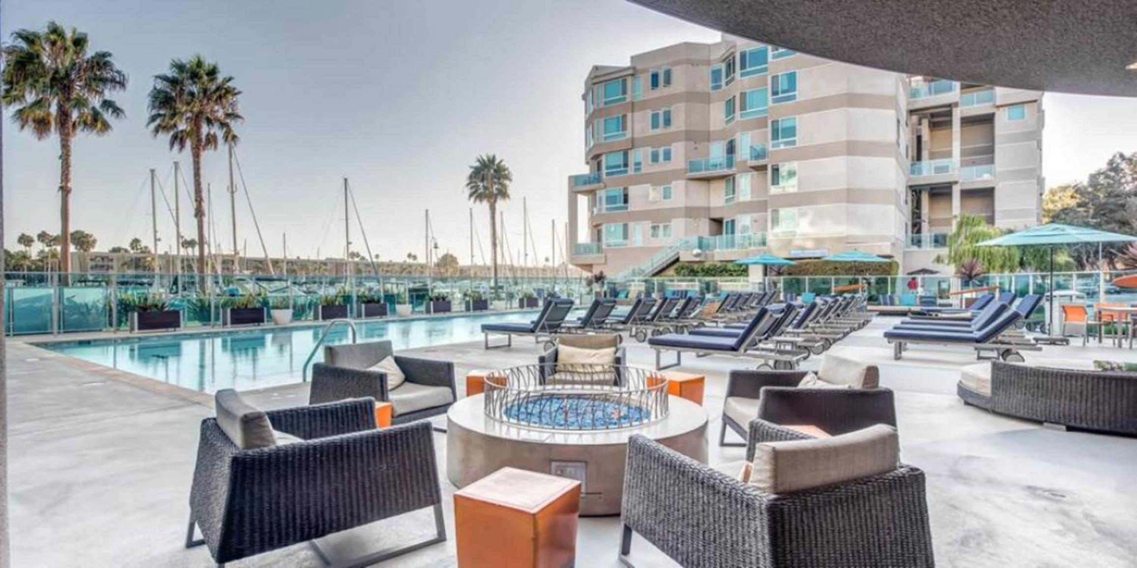 Blue Water Views Penthouse In Marina Del Rey