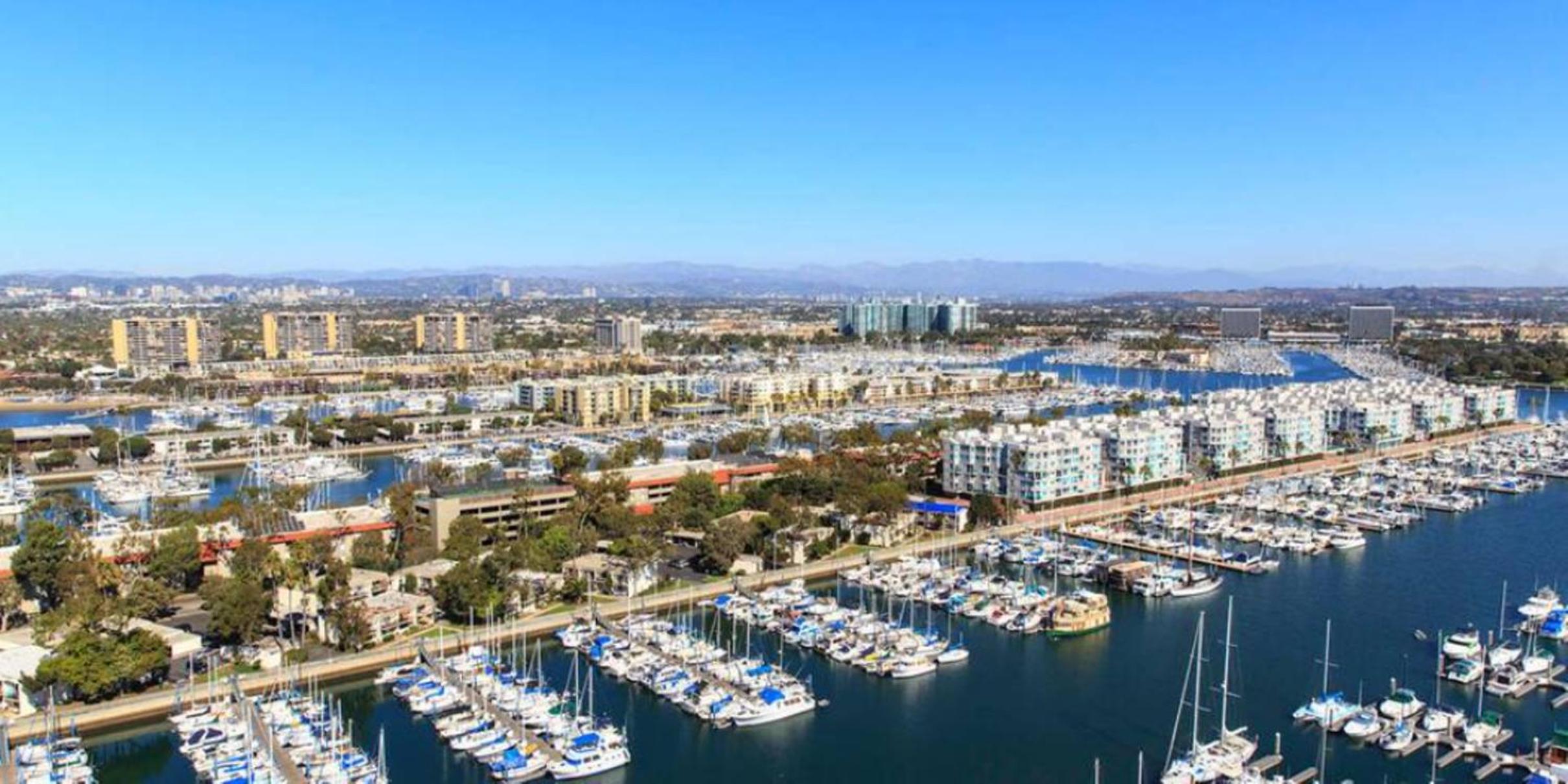 Blue Water Views Penthouse In Marina Del Rey