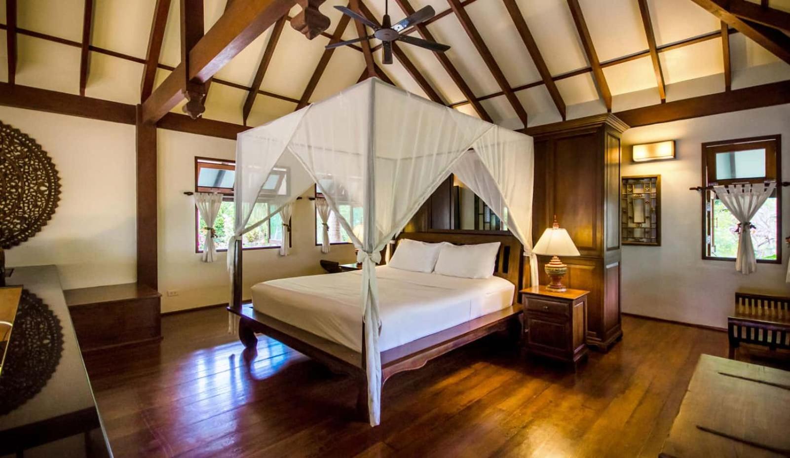 Koh Jum Beach Villas 