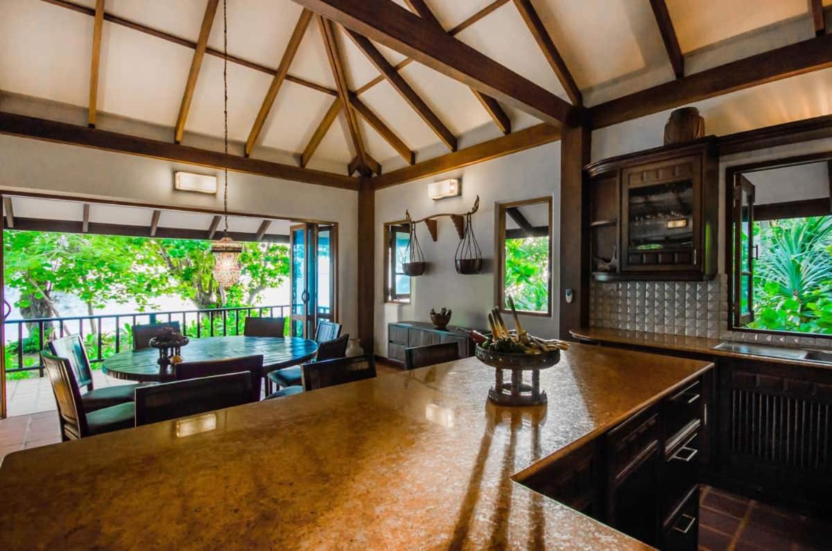 Koh Jum Beach Villas 