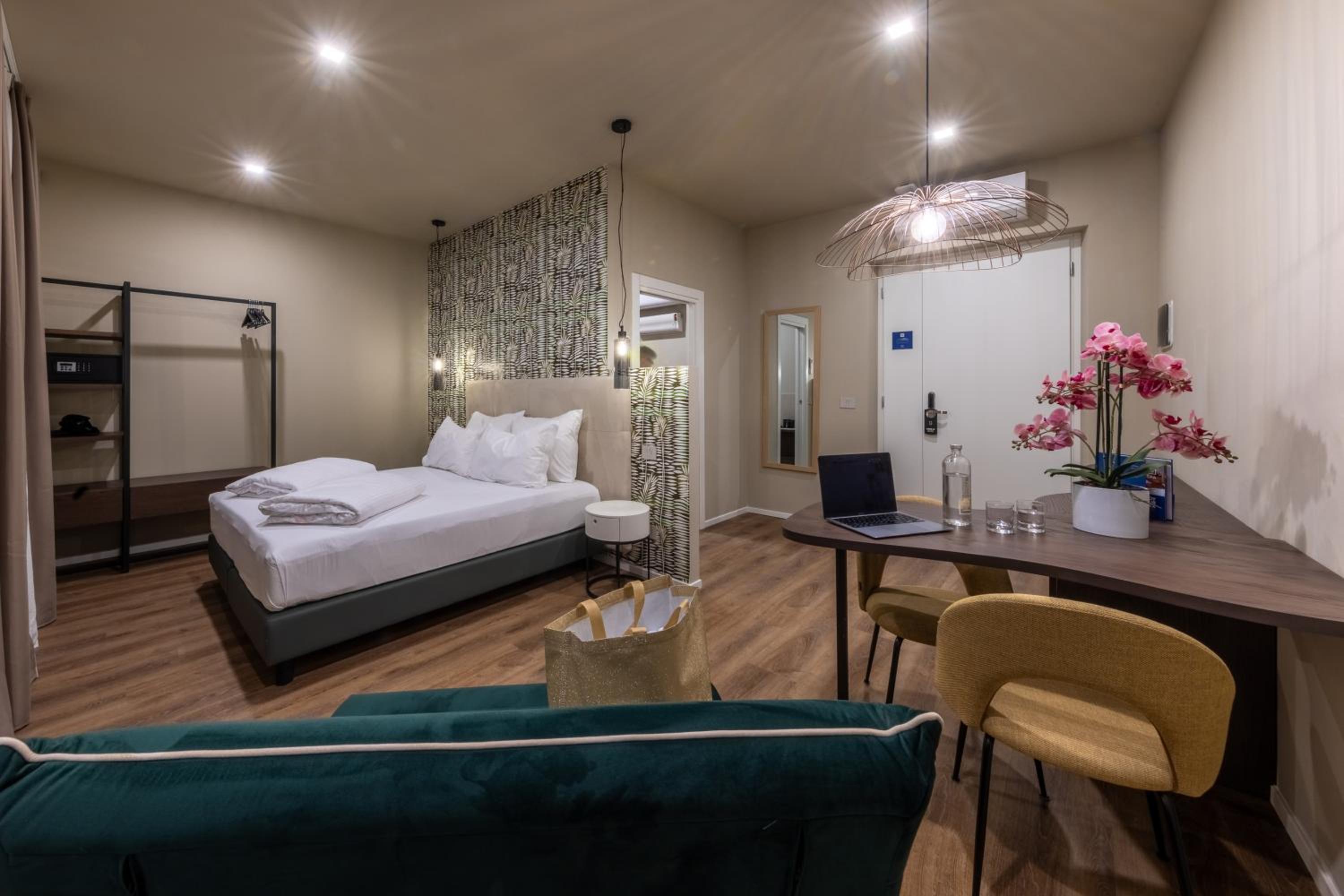 hotel room