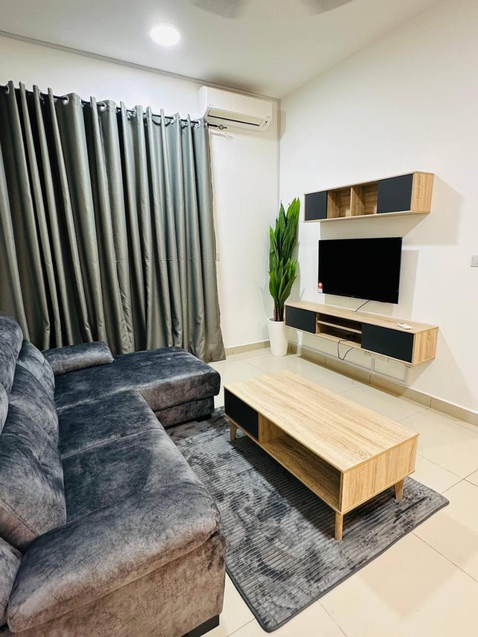 Meridin Bayvue Sea View Homestay by JP photo 1
