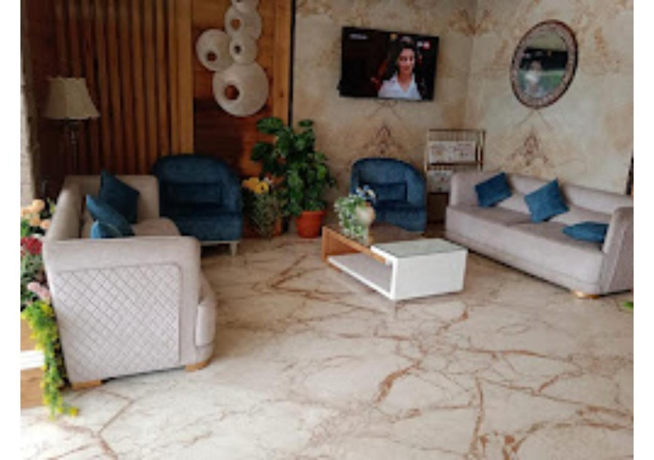 Hotel Giri Palace Madhya Pradesh view 3