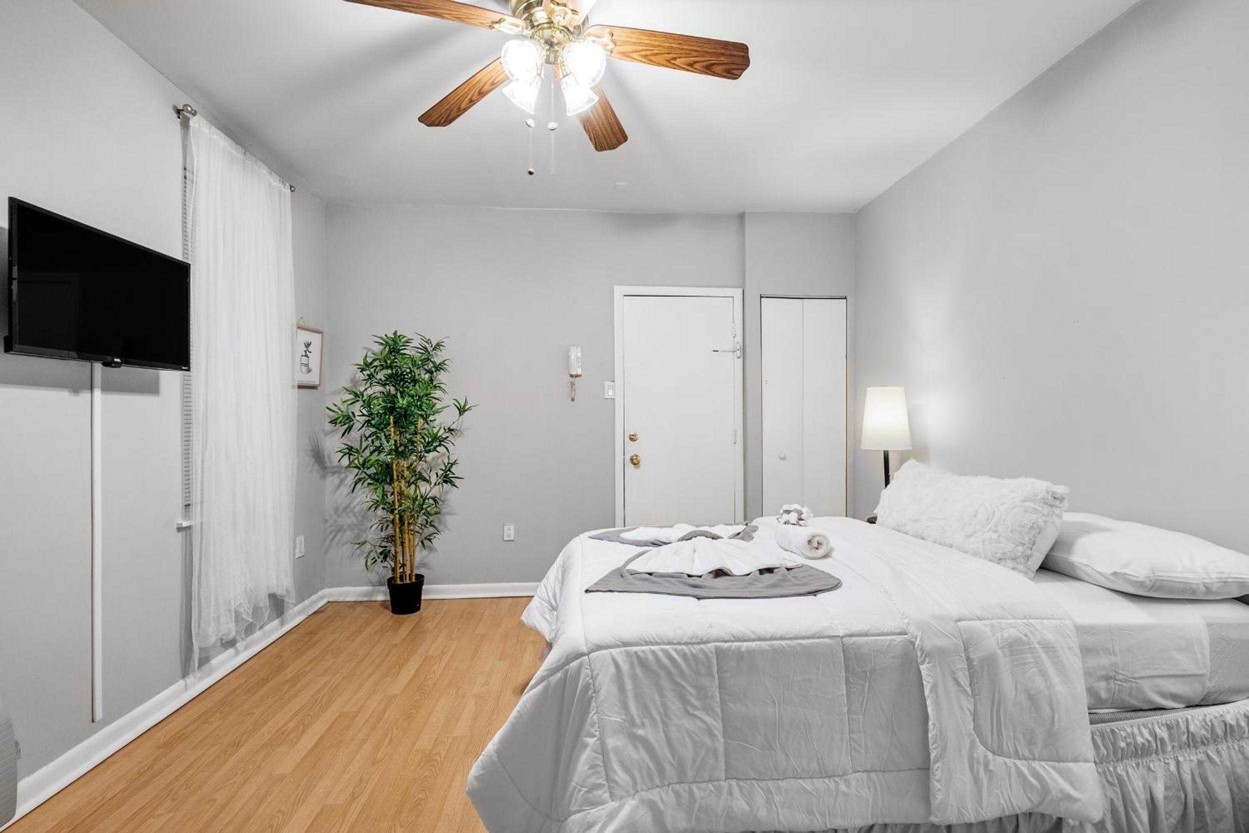 Full Private Studio W Yard