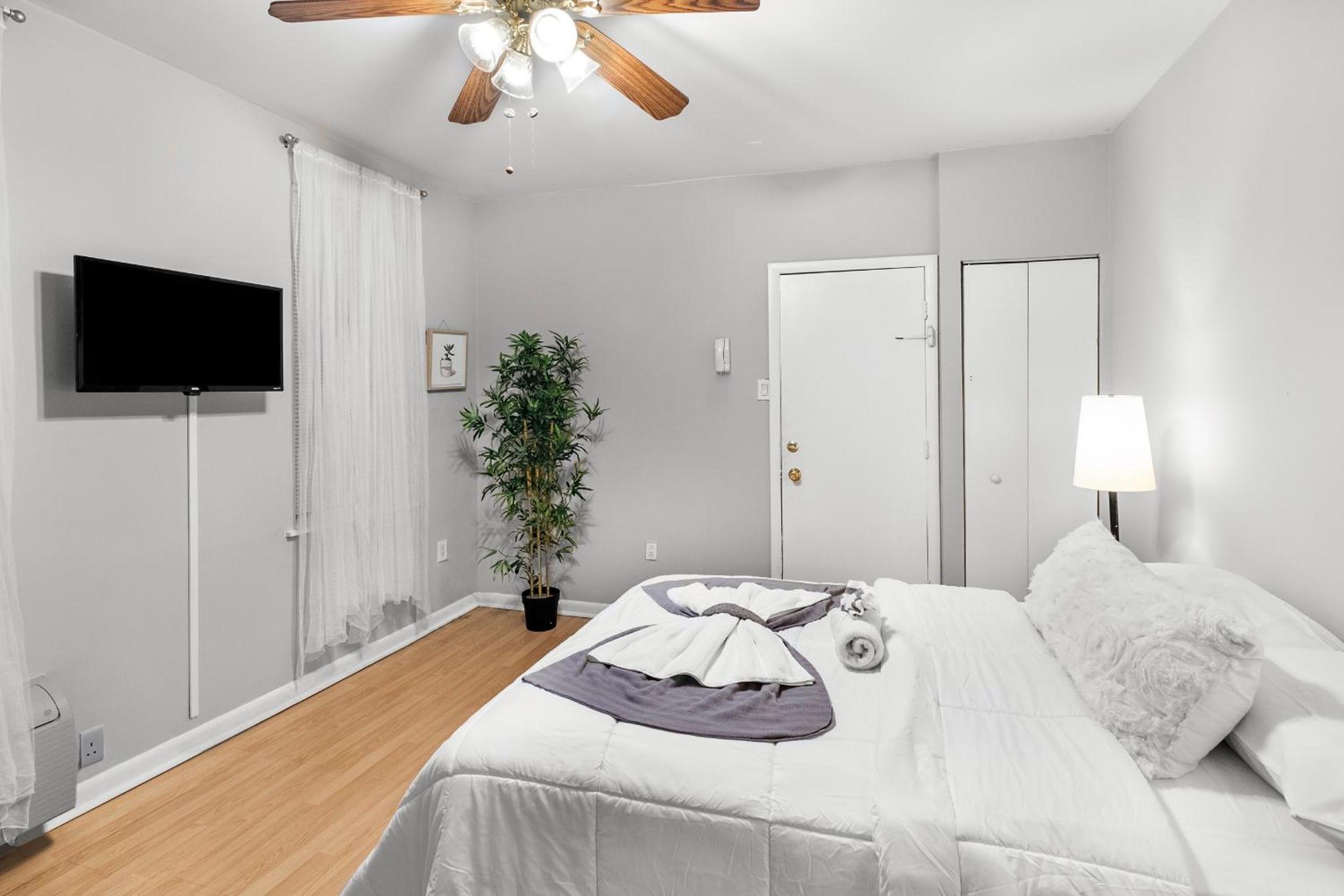Full Private Studio W Yard