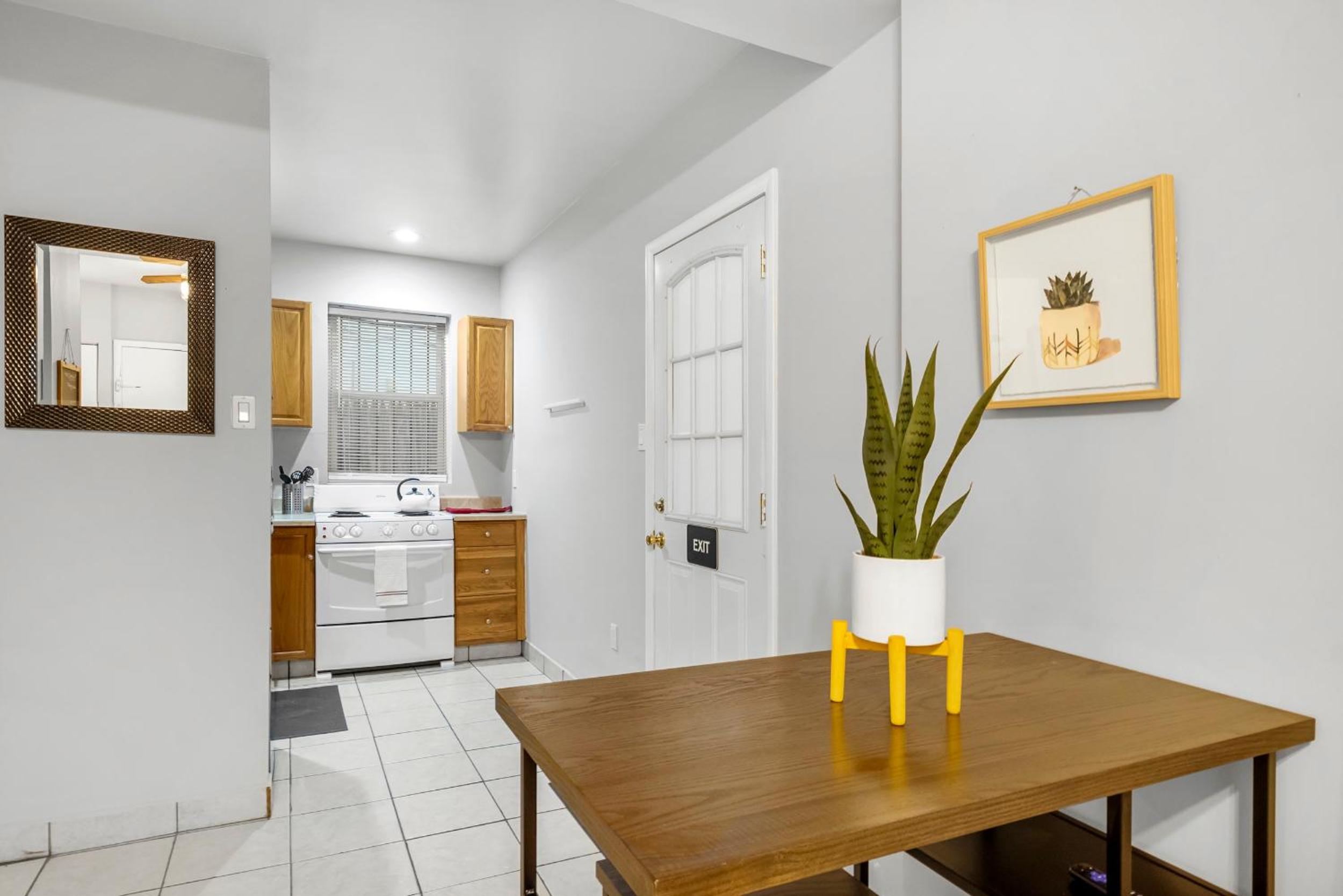 Full Private Studio W Yard