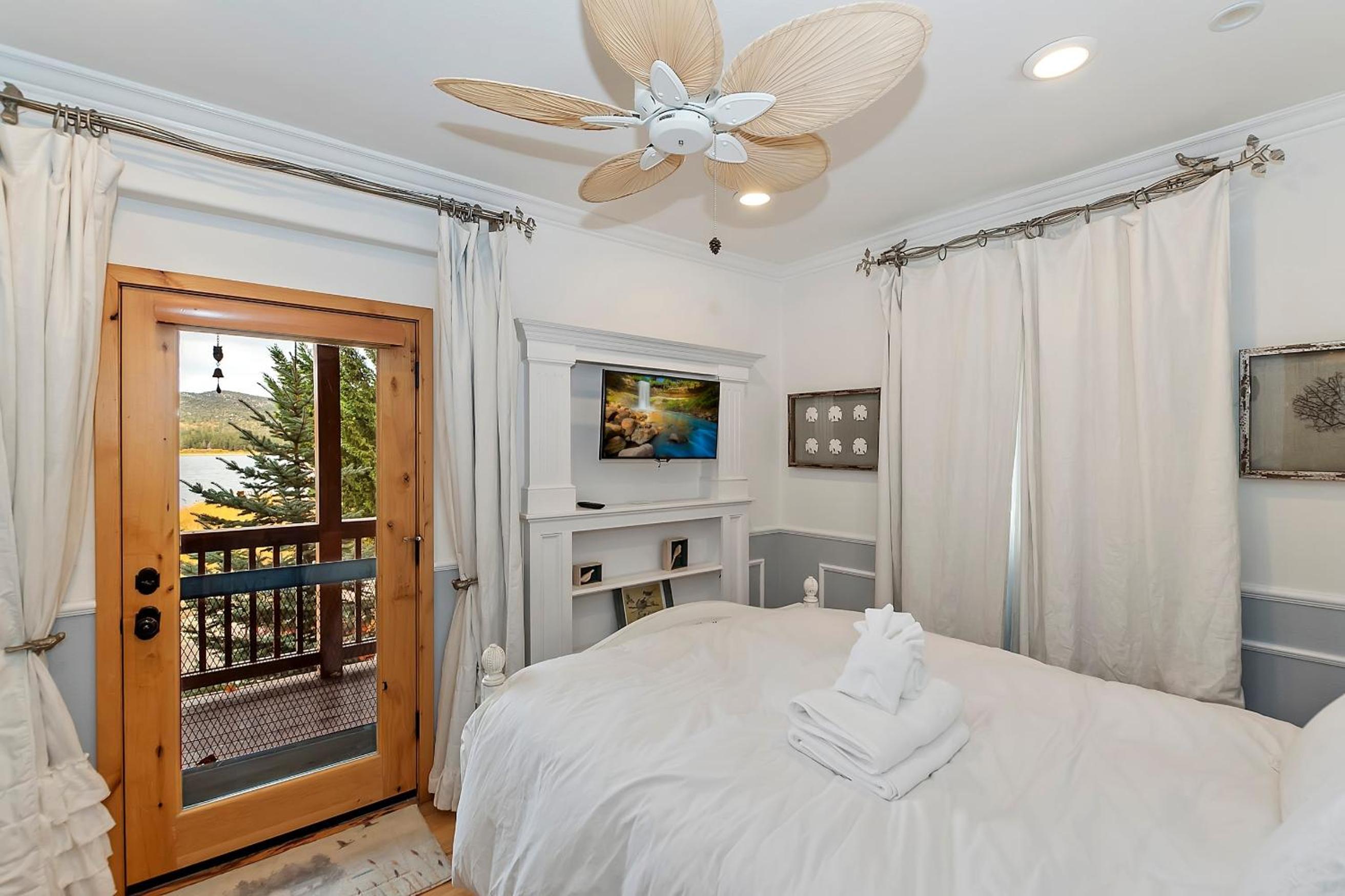Lakefront Estate w Private Dock HotTub FirePit Lagunita Shores by AvantStay