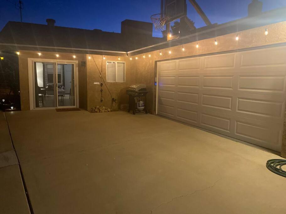 9 mins to JTNP-Games-Firepit-Cowboy pool&Hot tub! view 5