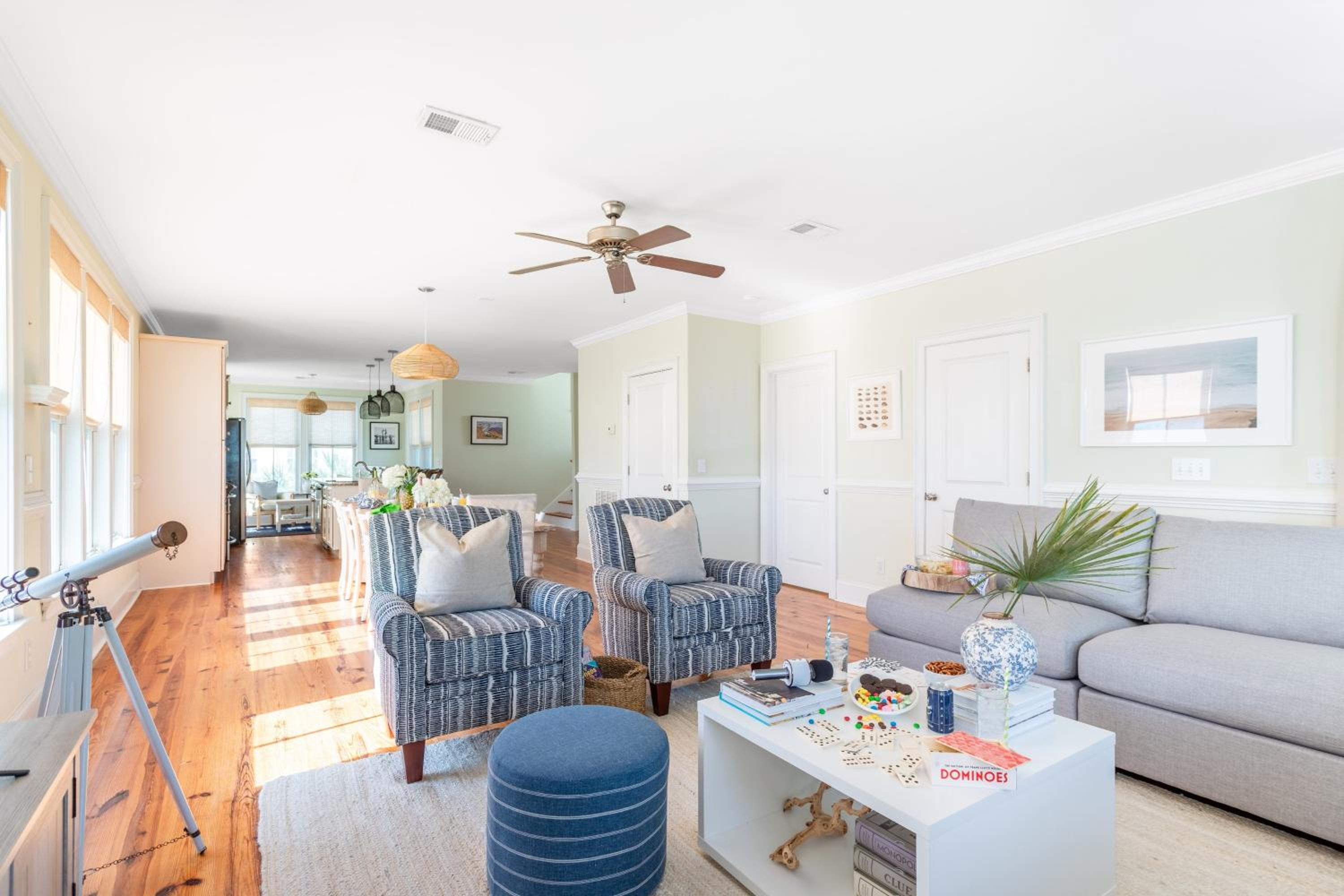 Sea Shell by AvantStay Breezy Beachside Getaway w Rooftop Deck 6 BRs