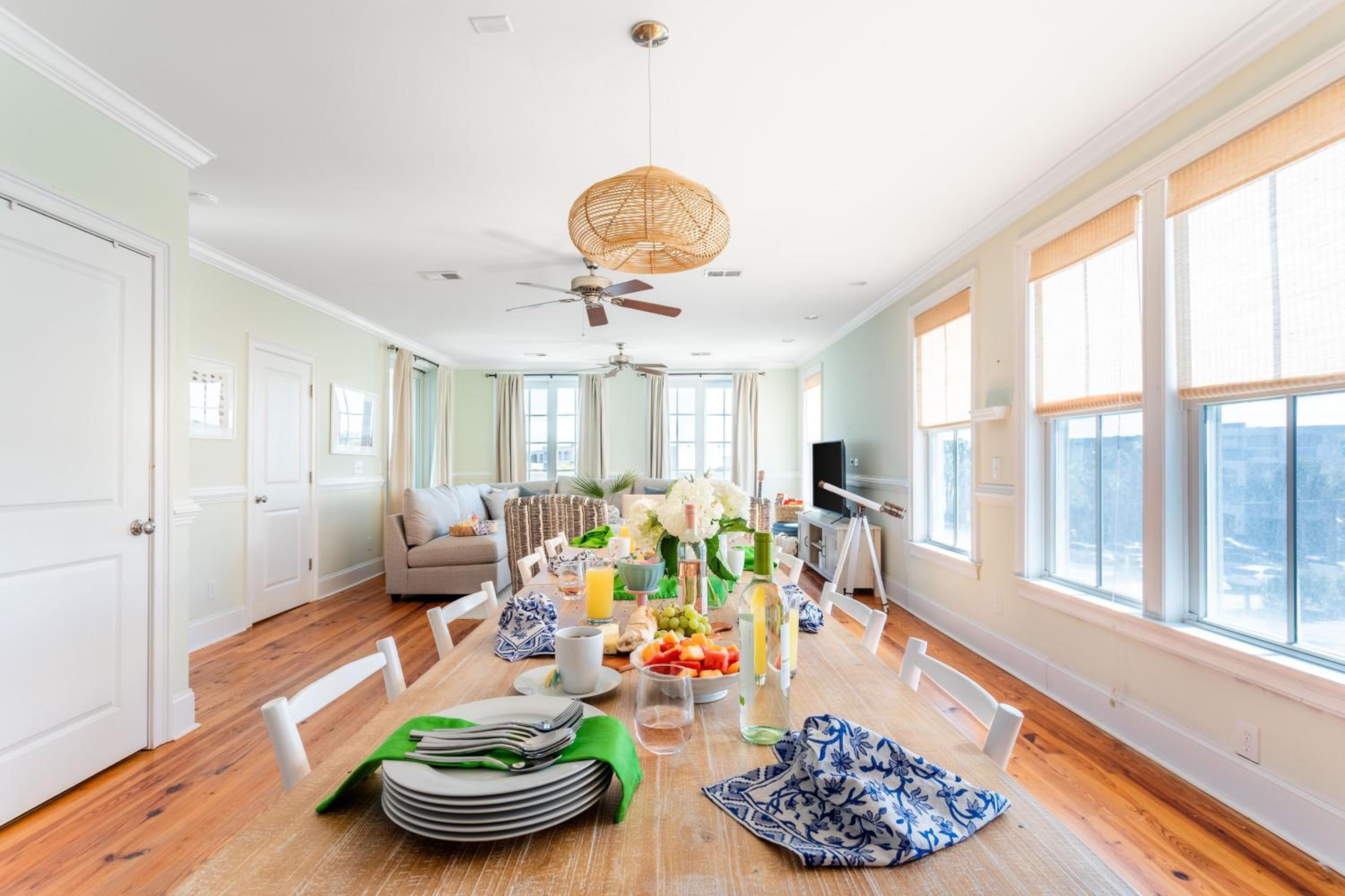 Sea Shell by AvantStay Breezy Beachside Getaway w Rooftop Deck 6 BRs