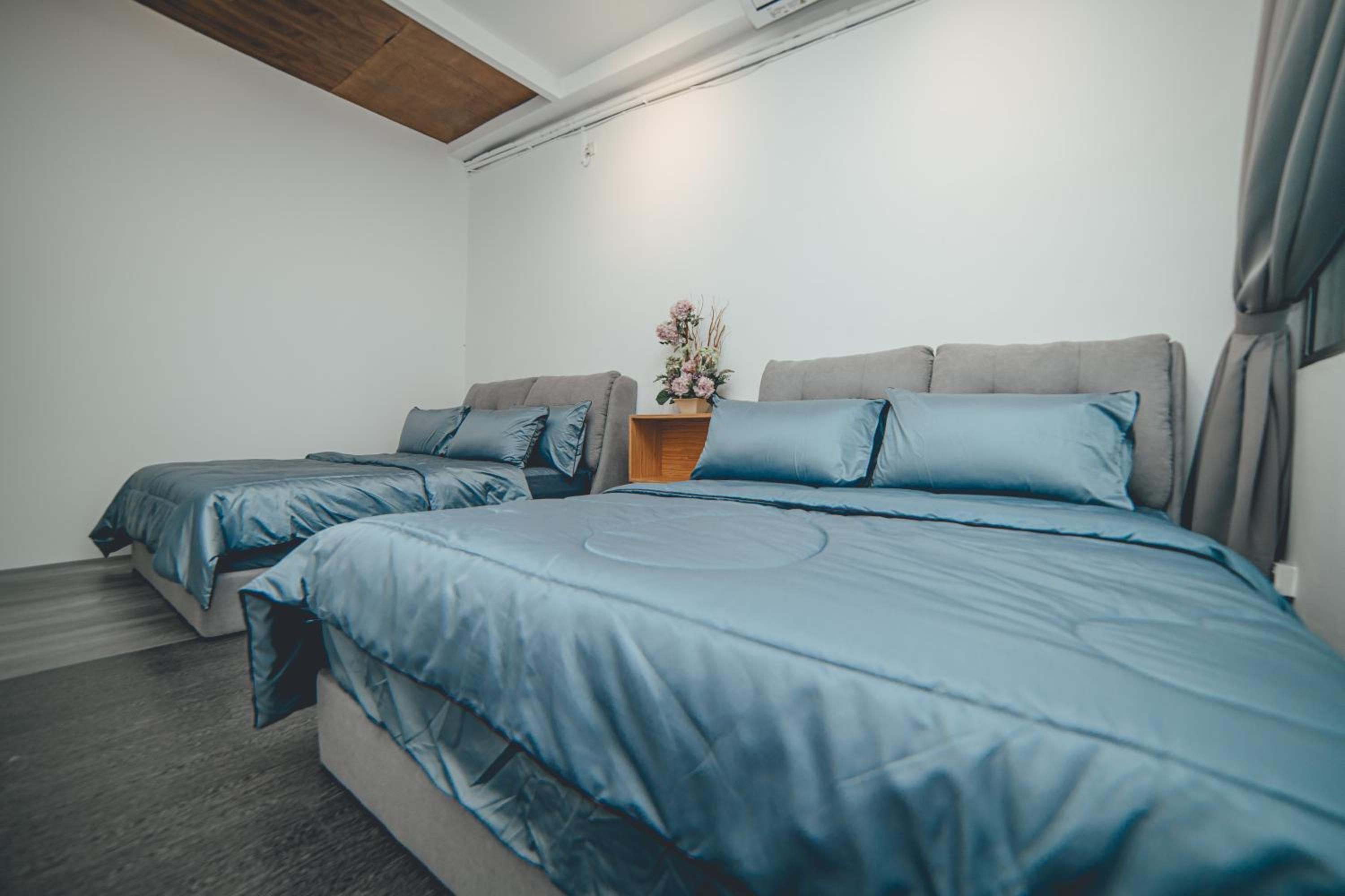 Modern Luxury Shoplot Style Sutera 3BR 10pax by Our Stay photo 7