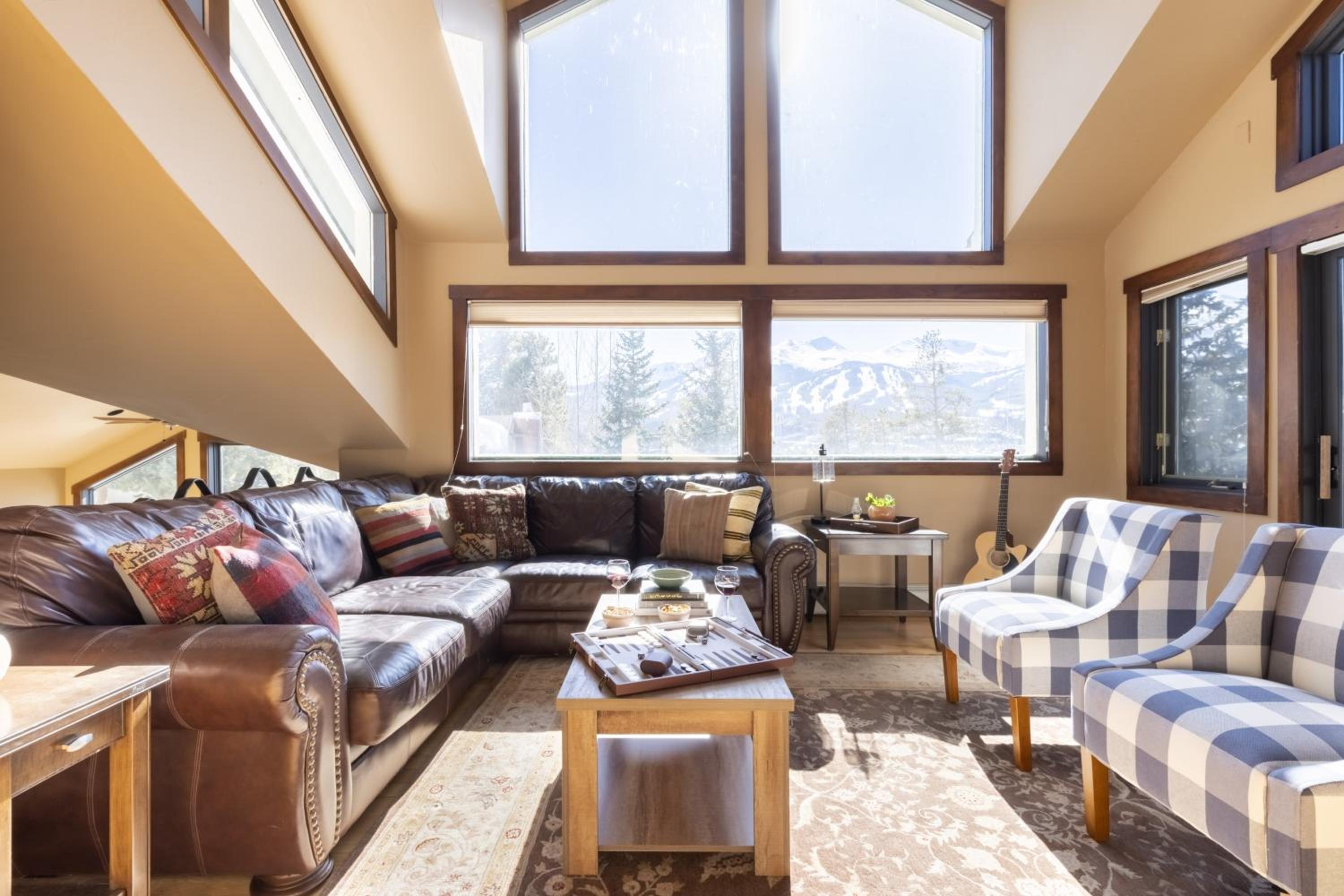 Frontier by AvantStay Incredible Mtn Views Hot Tub Gorgeous Breckenridge Home Close to Slopes