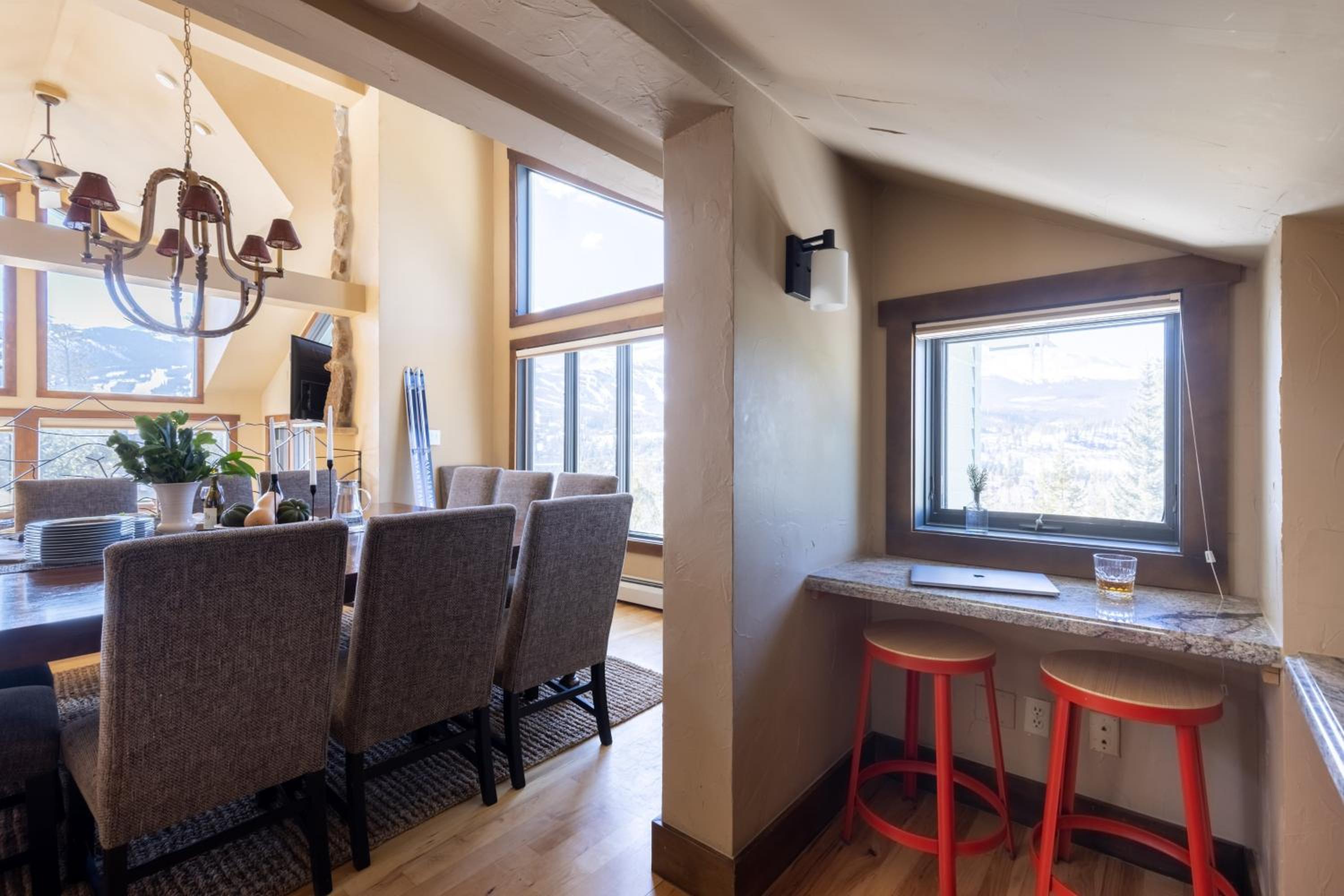 Frontier by AvantStay Incredible Mtn Views Hot Tub Gorgeous Breckenridge Home Close to Slopes