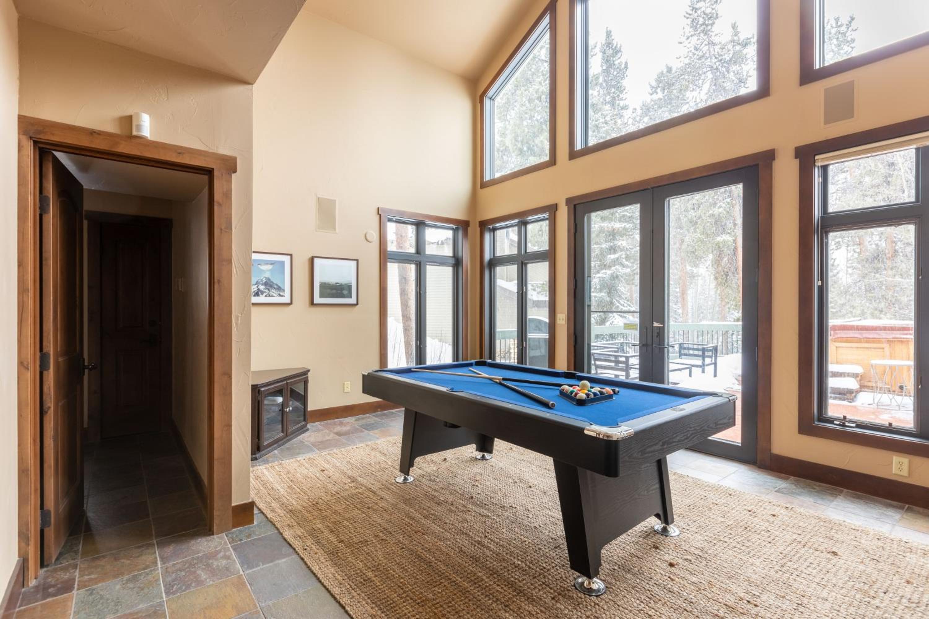 Frontier by AvantStay Incredible Mtn Views Hot Tub Gorgeous Breckenridge Home Close to Slopes