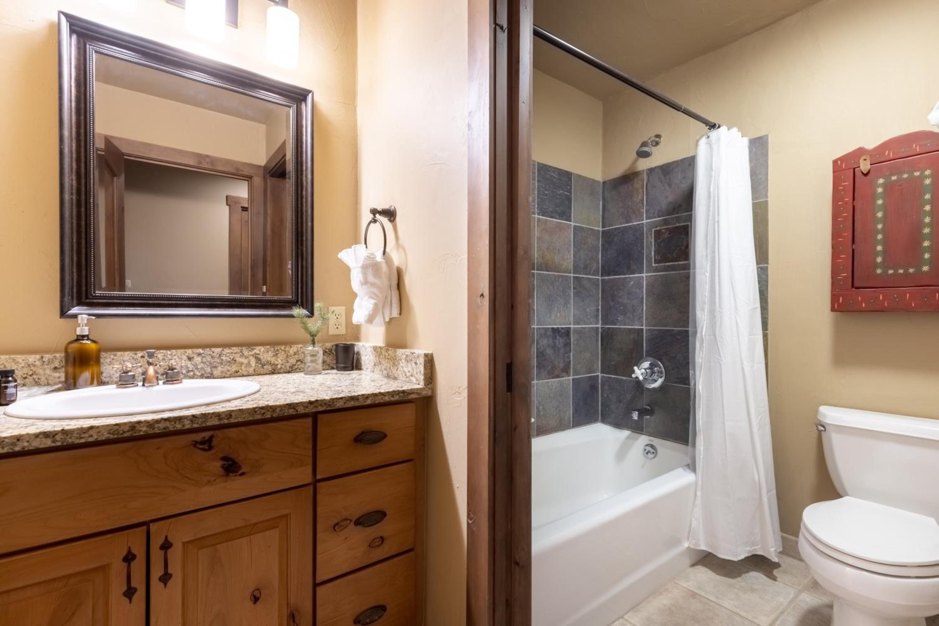 Frontier by AvantStay Incredible Mtn Views Hot Tub Gorgeous Breckenridge Home Close to Slopes