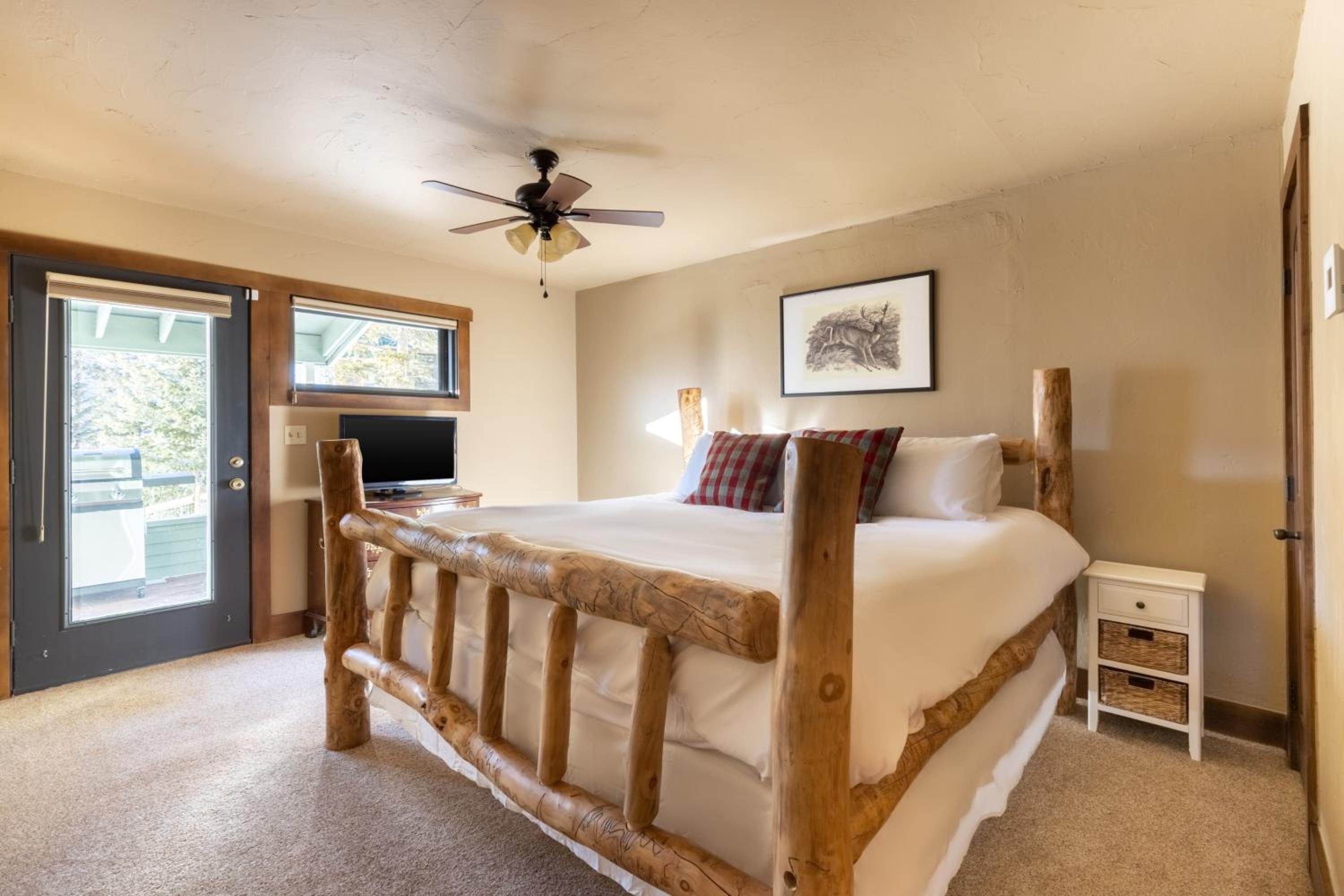 Frontier by AvantStay Incredible Mtn Views Hot Tub Gorgeous Breckenridge Home Close to Slopes