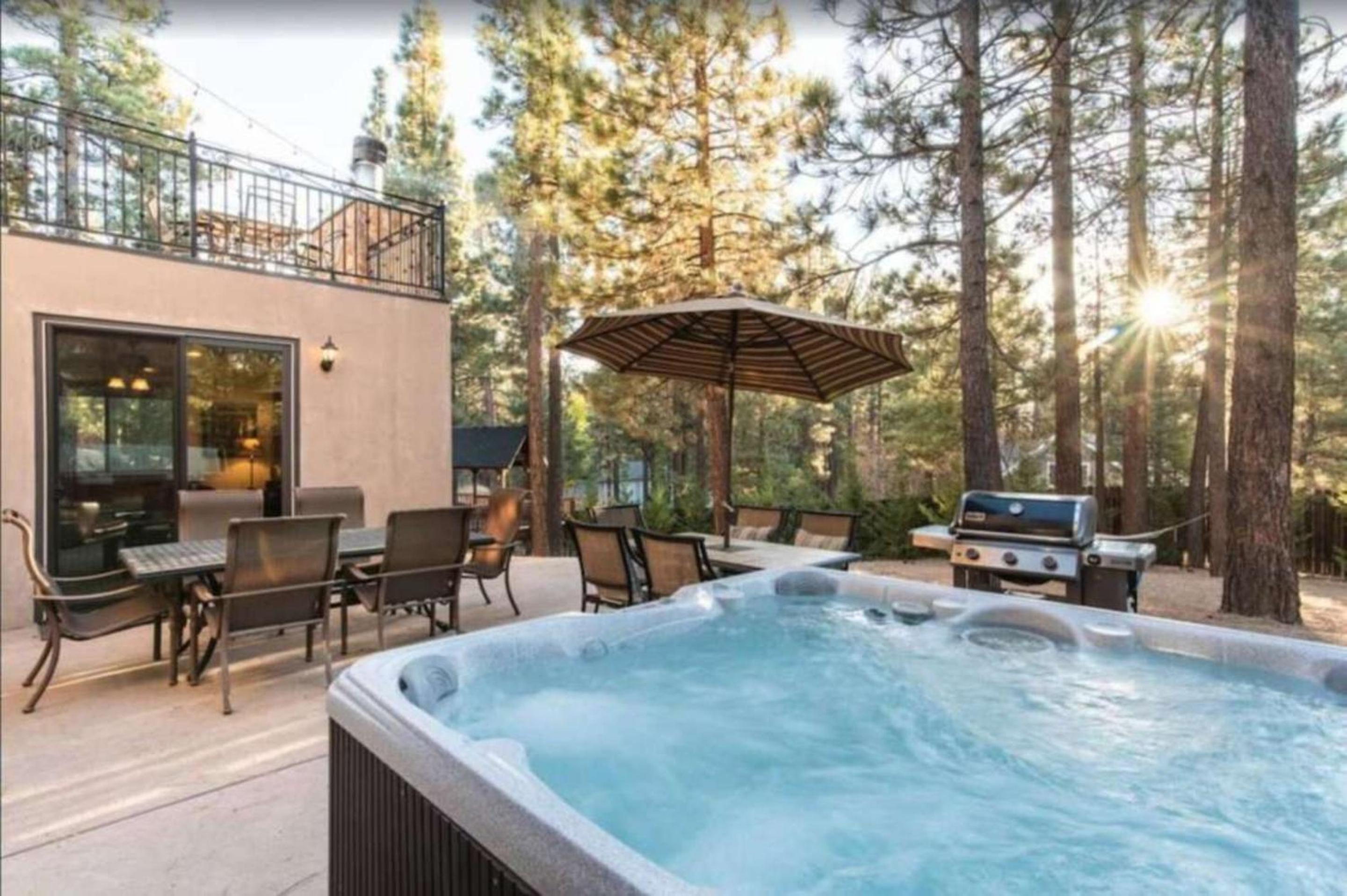 Big Bear Castle by AvantStay Private Home in Great Big Bear Location w Hot Tub view 2