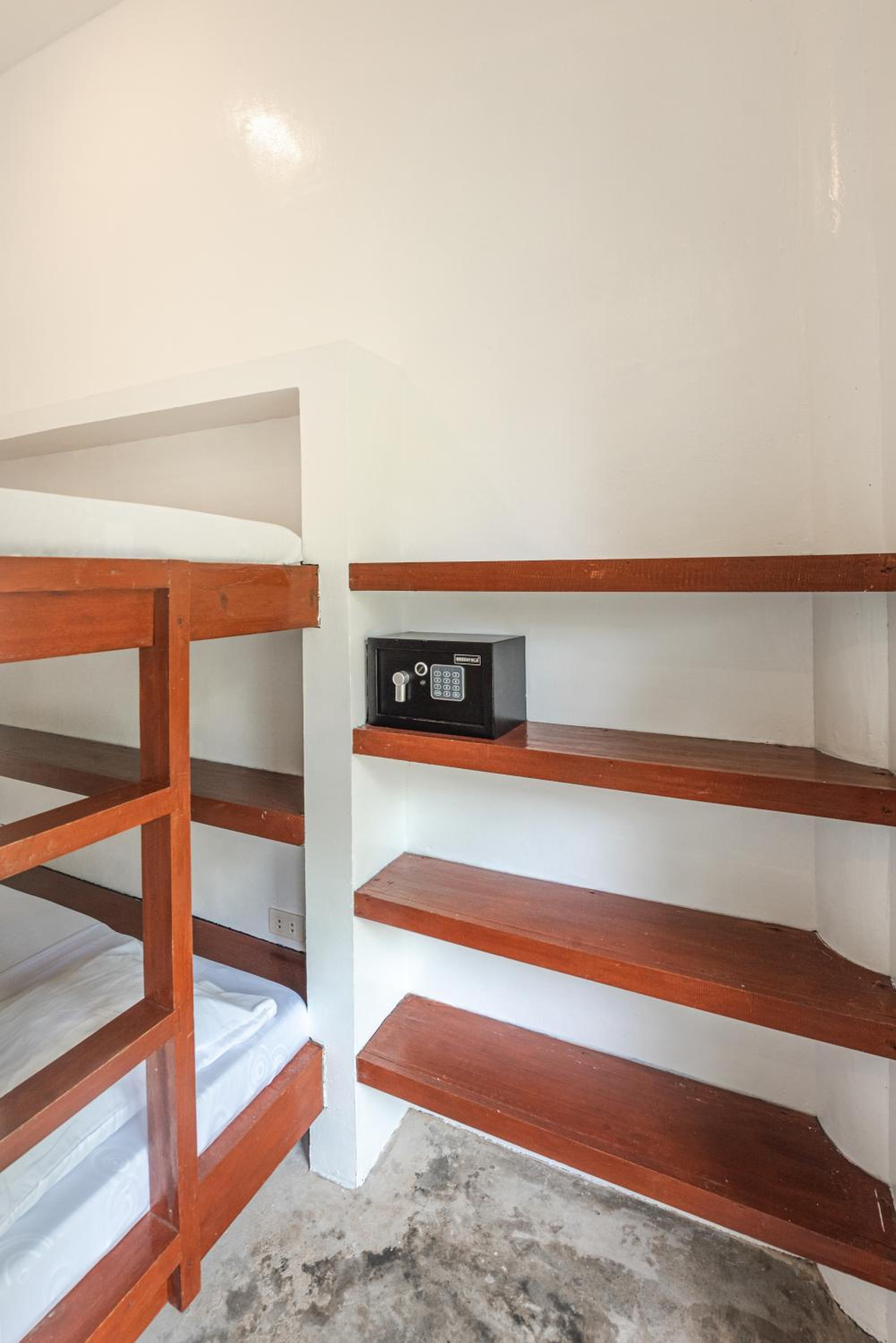 Photo 16