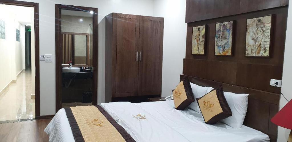 Phương Trang Hotel - 71 Giáp Nhị HN - by BAY LUXURY